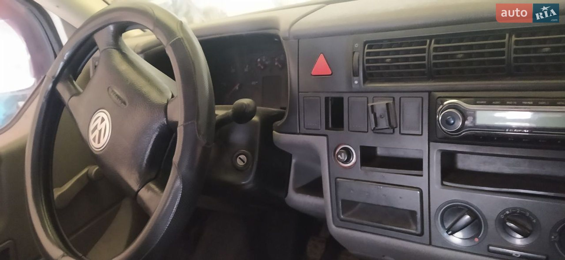 Volkswagen Transporter 2000 VIN WV1ZZZ70ZYX126798 фото оголошення 2 з 15