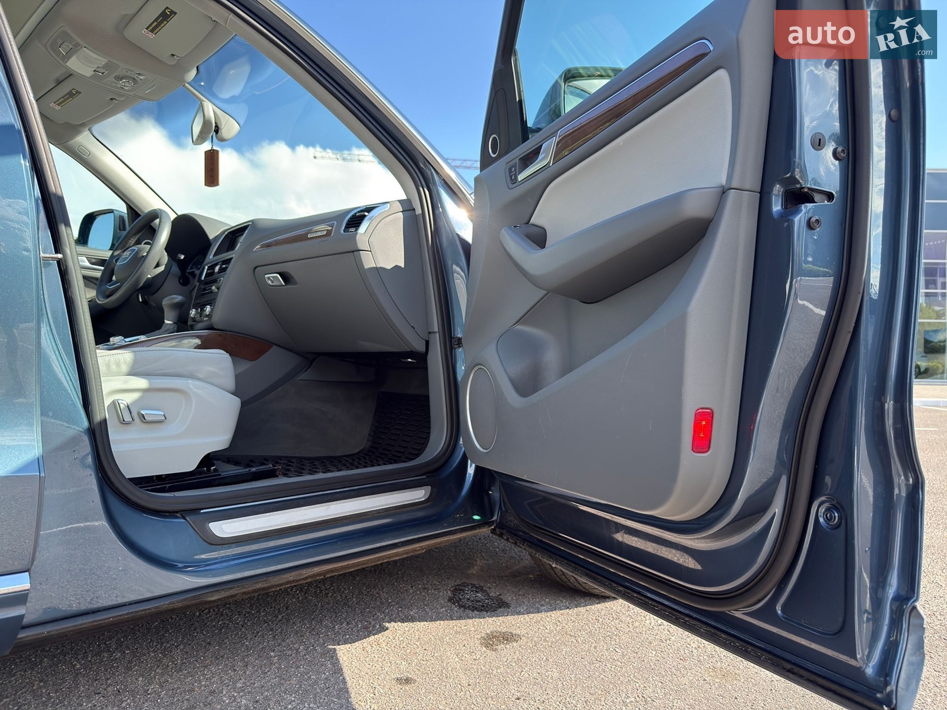 Audi Q5 2016 VIN WA1L2AFP6GA121972 фото оголошення 42 з 92