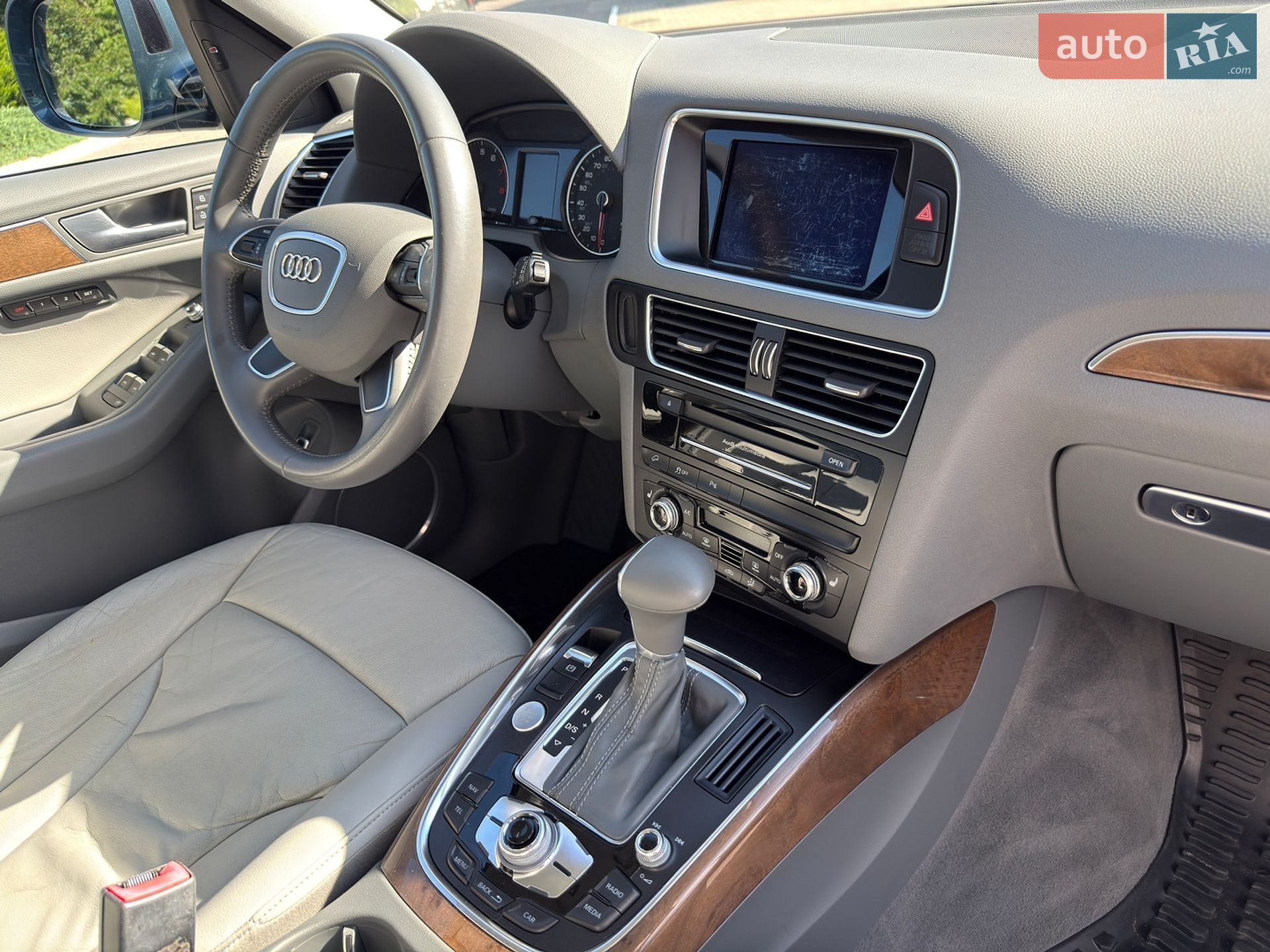 Audi Q5 2016 VIN WA1L2AFP6GA121972 фото оголошення 44 з 92
