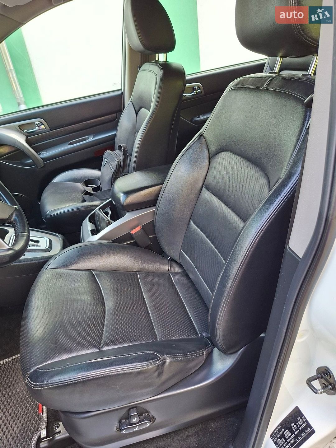 SsangYong Korando Turismo 2017 VIN KPBKJ2AE1HP119827 фото оголошення 23 з 69
