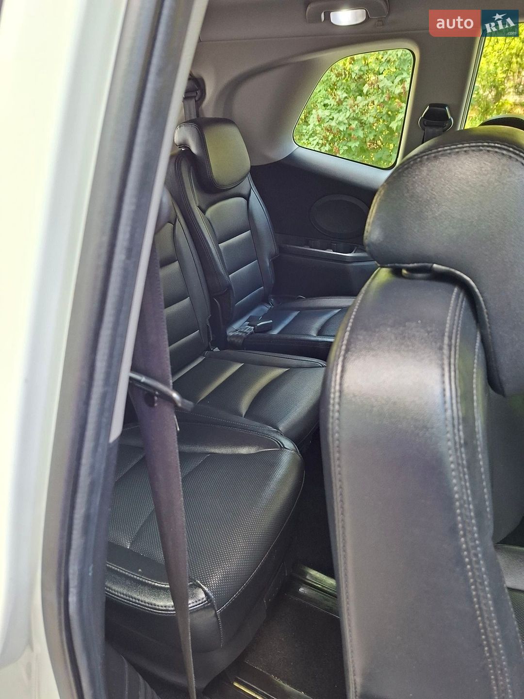 SsangYong Korando Turismo 2017 VIN KPBKJ2AE1HP119827 фото оголошення 39 з 69
