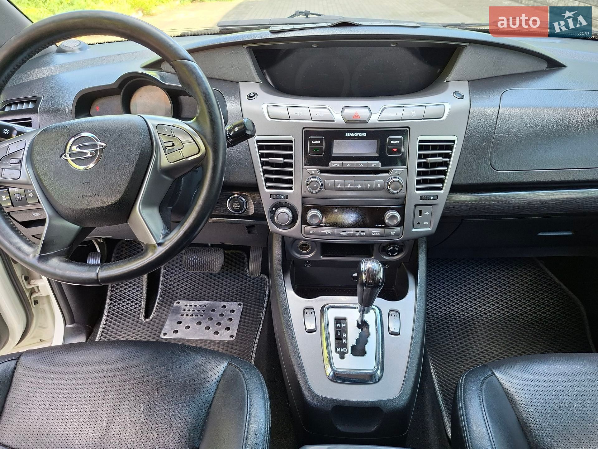 SsangYong Korando Turismo 2017 VIN KPBKJ2AE1HP119827 фото оголошення 50 з 69