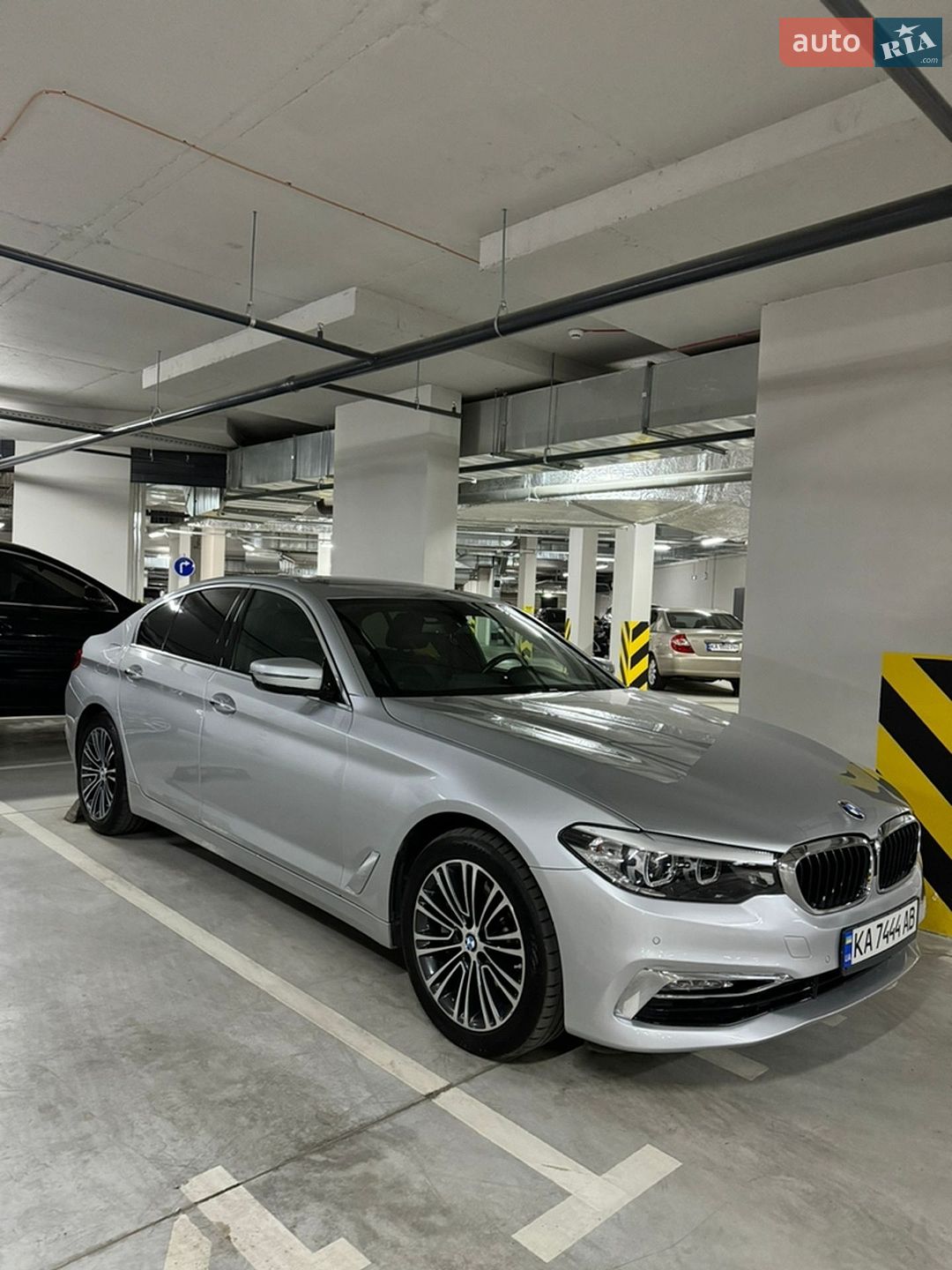 BMW 5 Series 2017 VIN WBAJE7C59JWC56948 фото оголошення 3 з 12