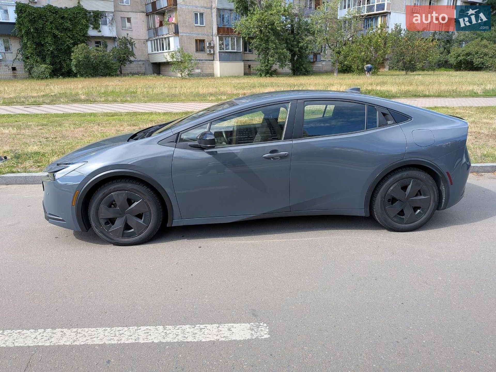 Toyota Prius 2024 VIN JTDACAAU8R3025646 фото оголошення 12 з 34