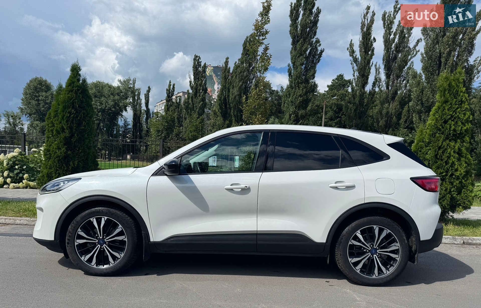 Ford Escape 2022 VIN 1FMCU0BZXNUA07207 фото оголошення 2 з 25