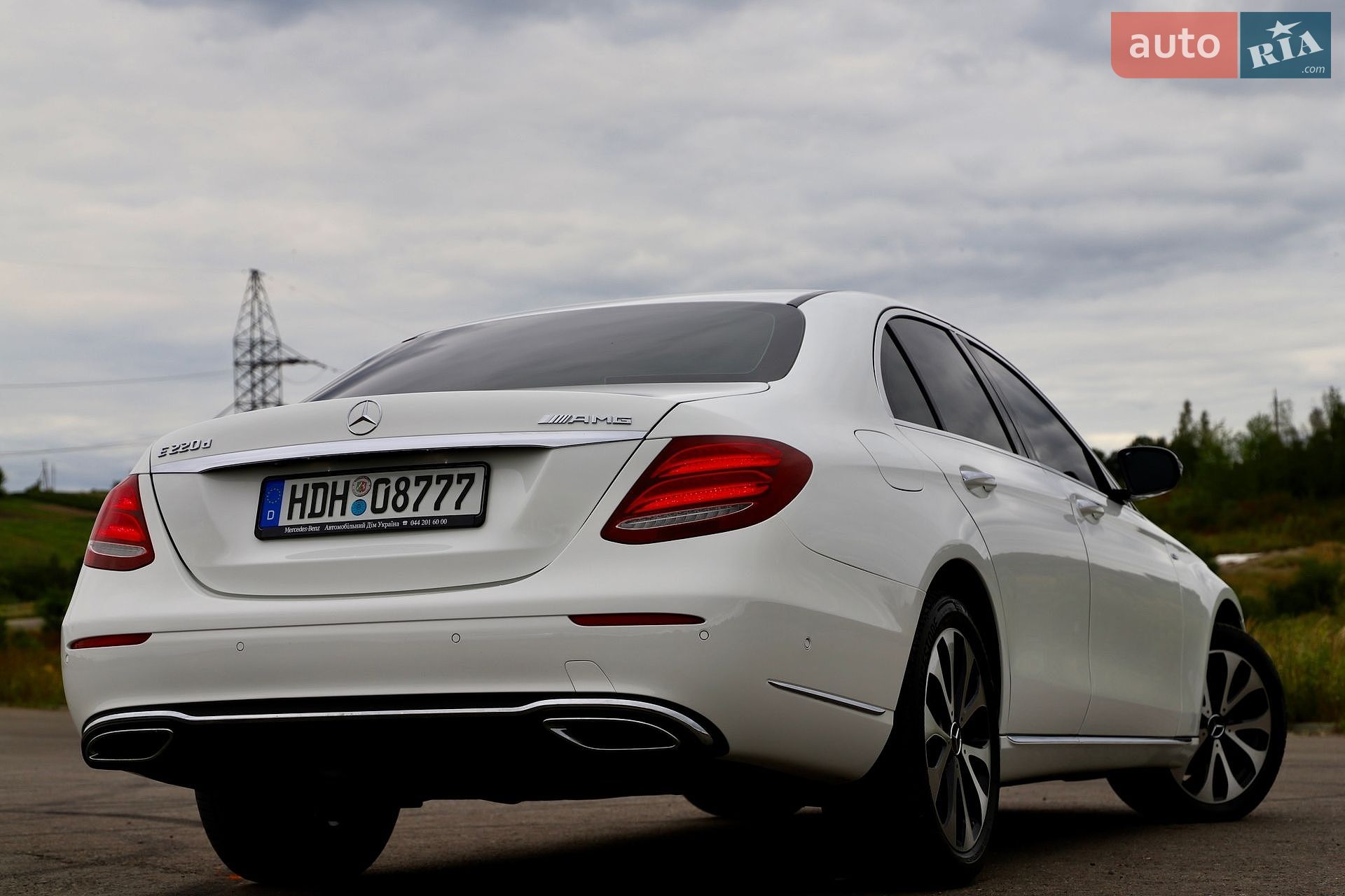 Mercedes-Benz E-Class 2019 VIN WDDZF0EB1KA665766 фото оголошення 11 з 161