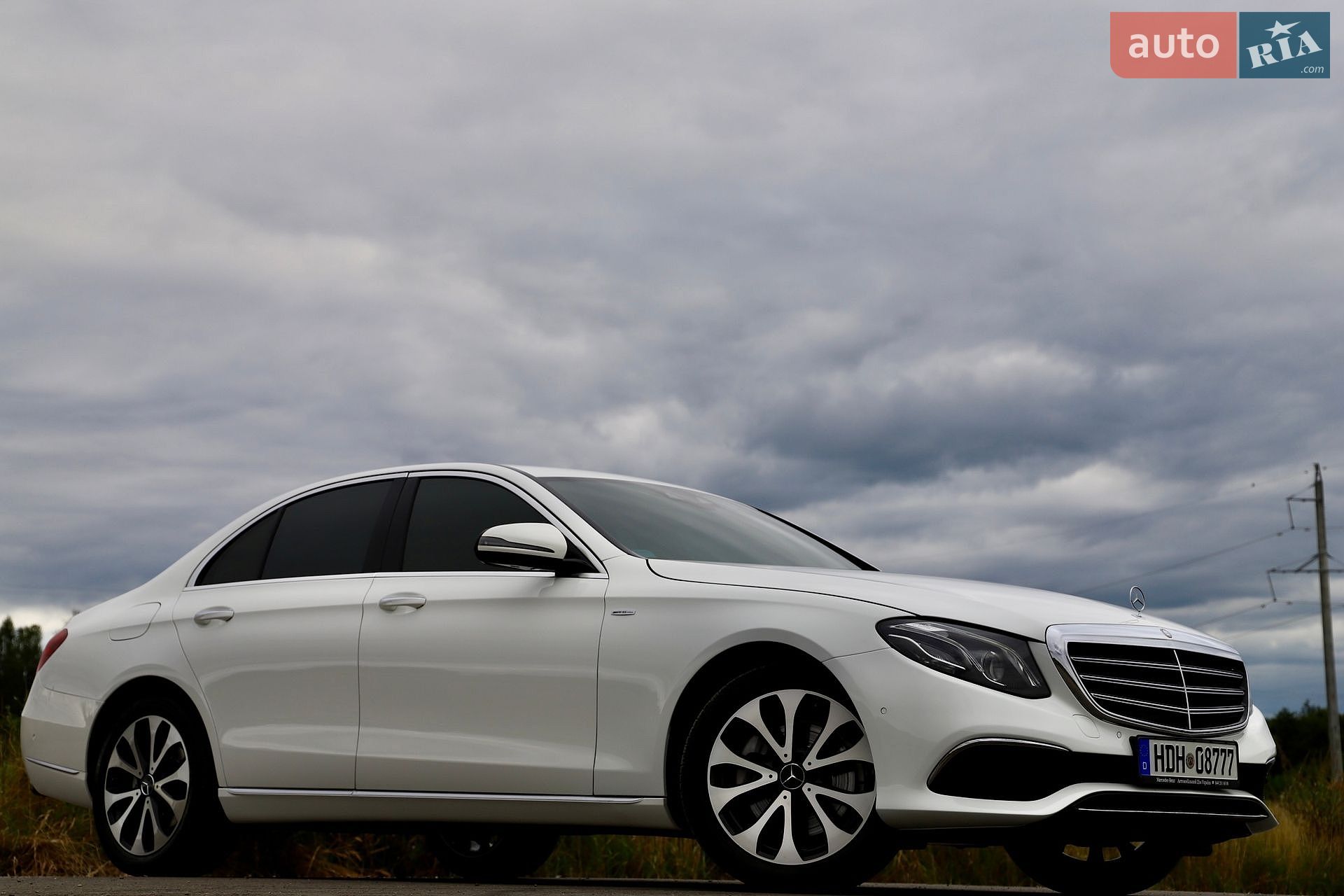 Mercedes-Benz E-Class 2019 VIN WDDZF0EB1KA665766 фото оголошення 22 з 161