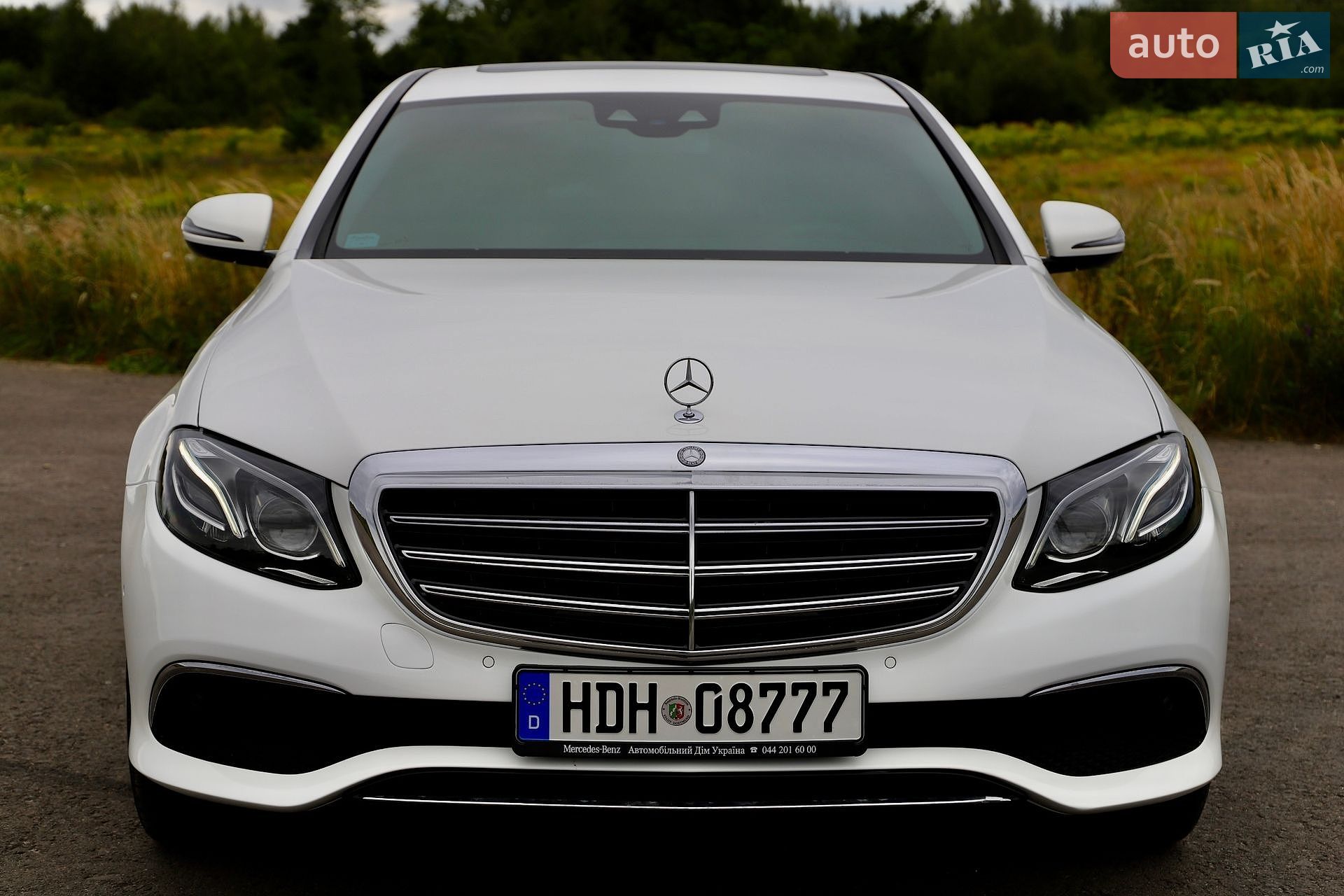 Mercedes-Benz E-Class 2019 VIN WDDZF0EB1KA665766 фото оголошення 25 з 161