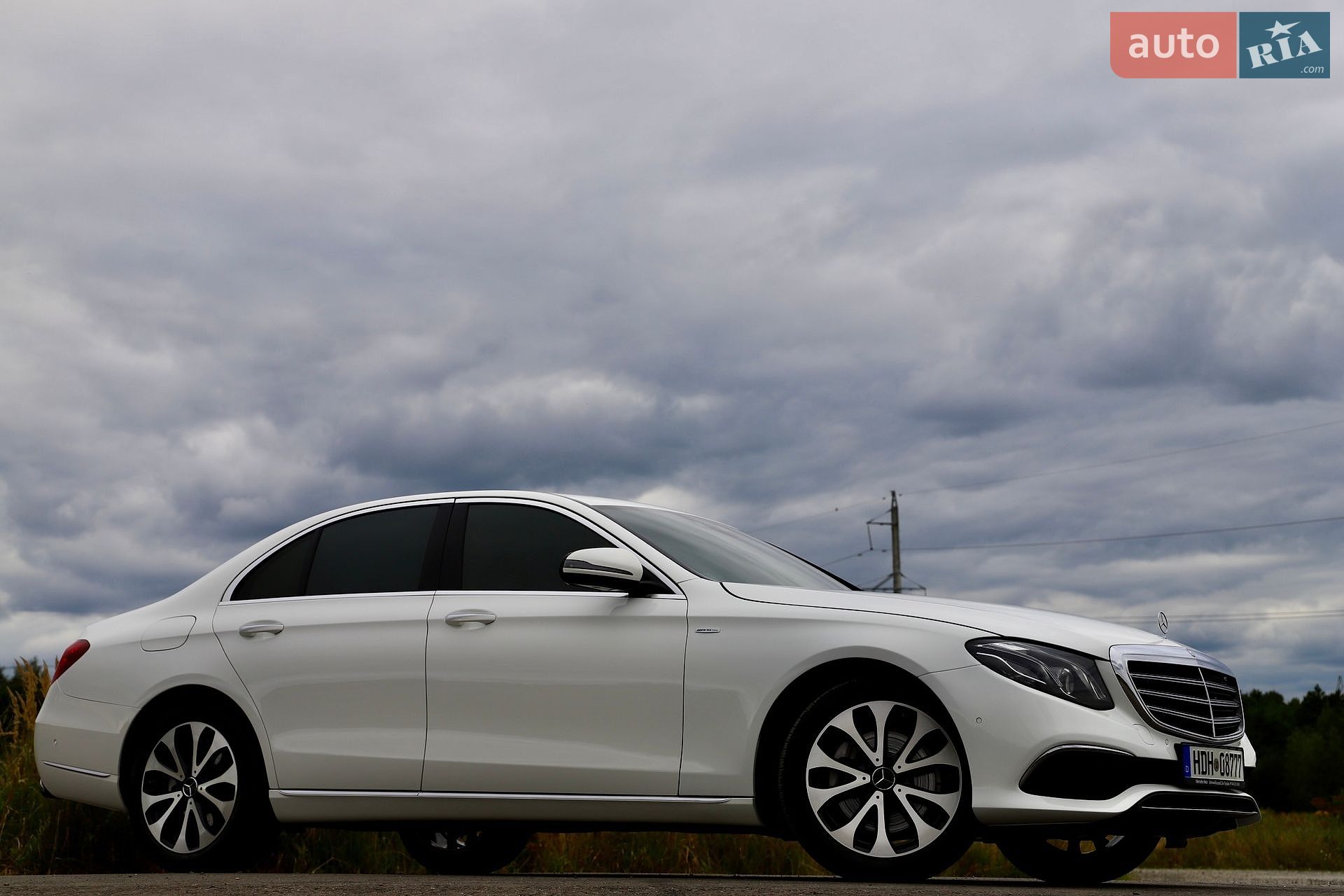 Mercedes-Benz E-Class 2019 VIN WDDZF0EB1KA665766 фото оголошення 27 з 161