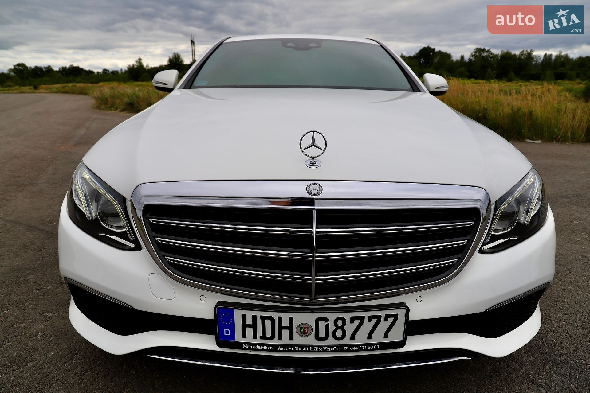 Mercedes-Benz E-Class 2019 VIN WDDZF0EB1KA665766 фото оголошення 28 з 161