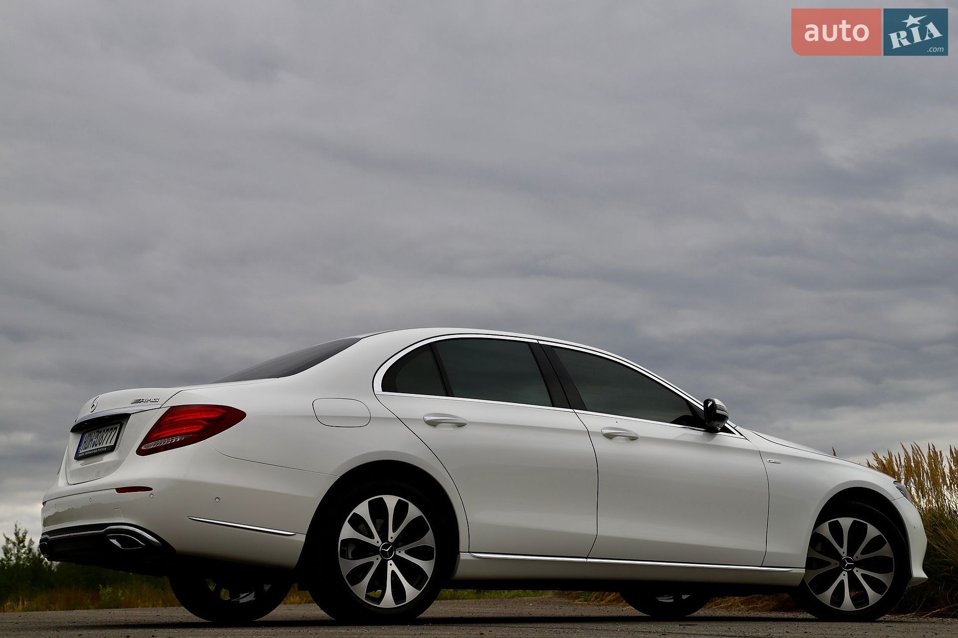 Mercedes-Benz E-Class 2019 VIN WDDZF0EB1KA665766 фото оголошення 41 з 161