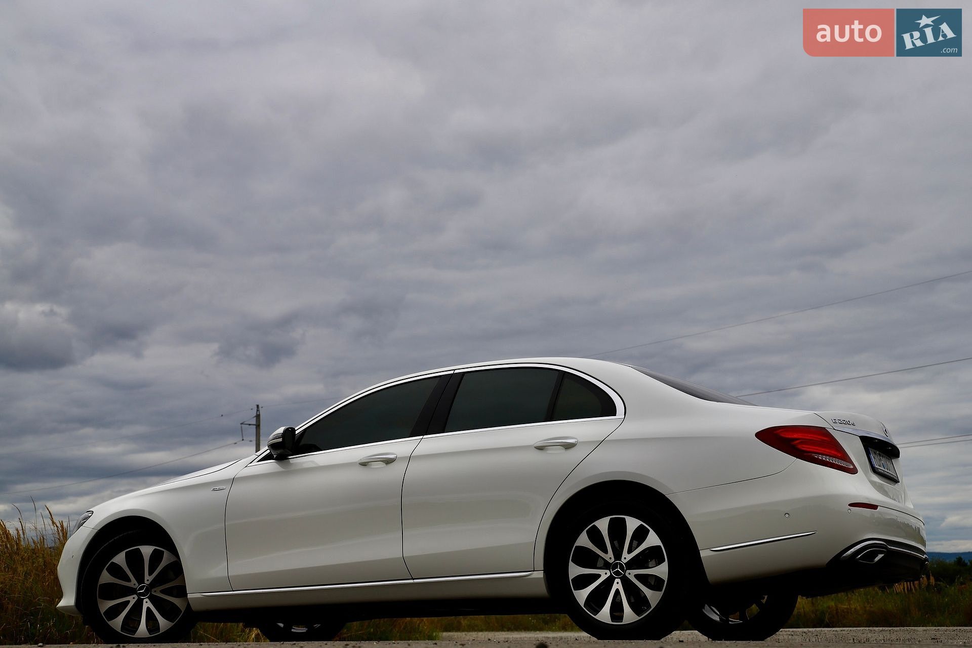 Mercedes-Benz E-Class 2019 VIN WDDZF0EB1KA665766 фото оголошення 48 з 161