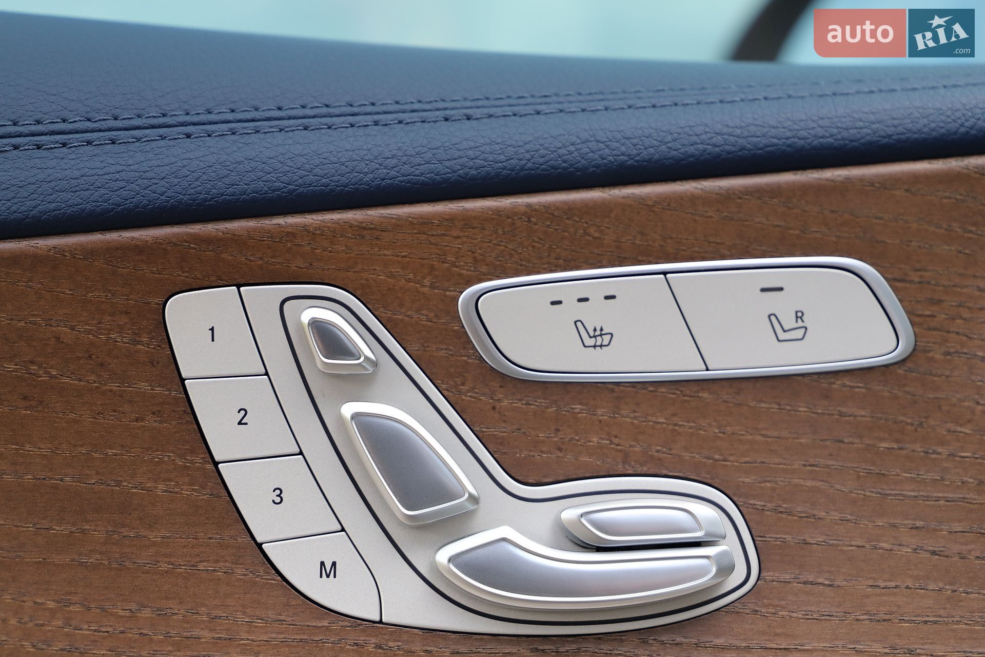 Mercedes-Benz E-Class 2019 VIN WDDZF0EB1KA665766 фото оголошення 54 з 161
