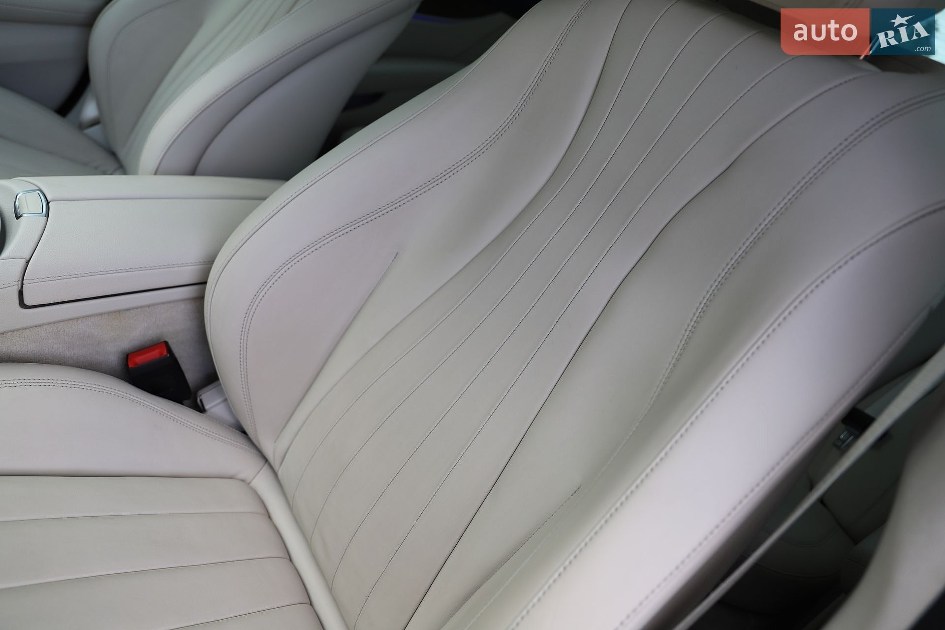 Mercedes-Benz E-Class 2019 VIN WDDZF0EB1KA665766 фото оголошення 64 з 161