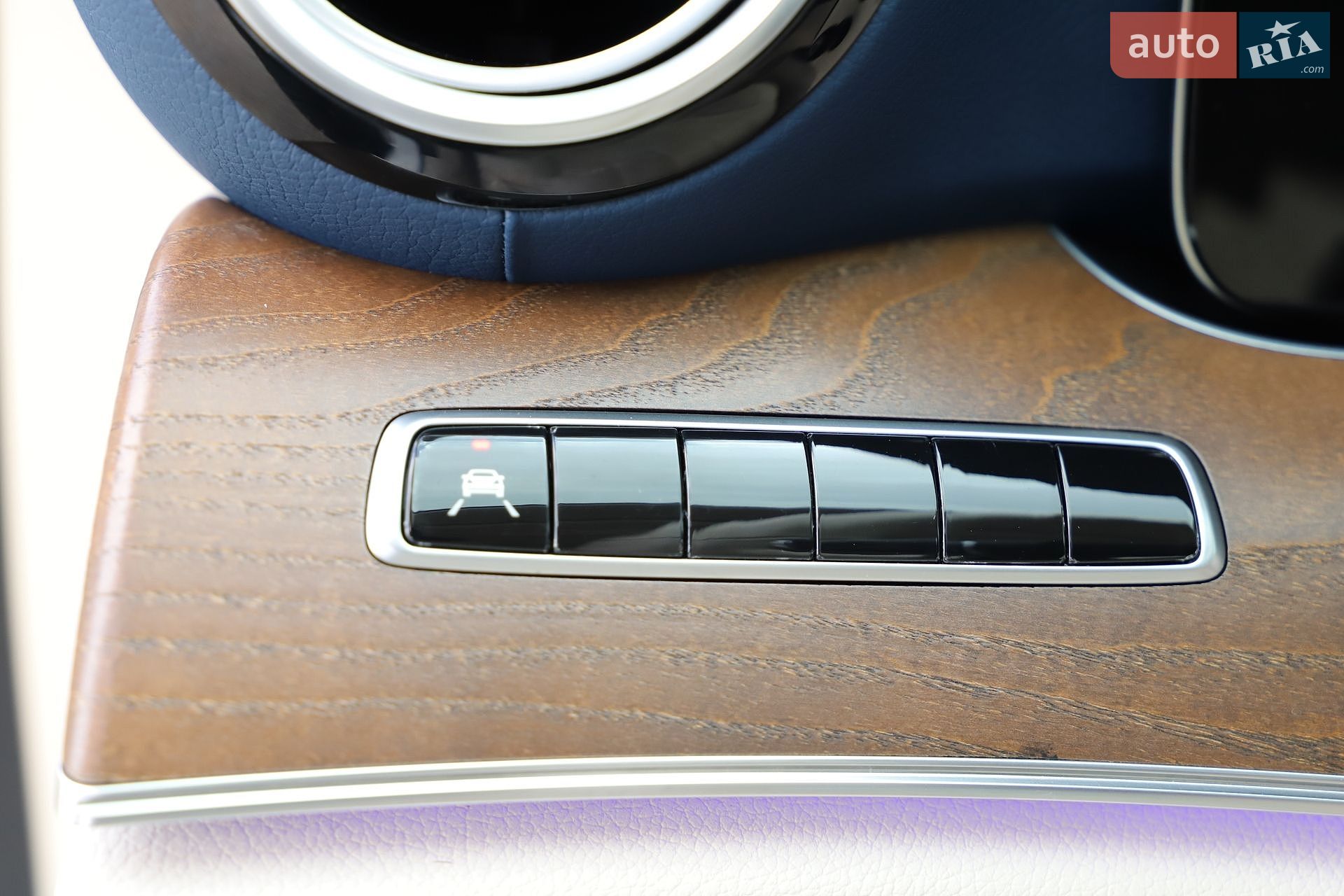 Mercedes-Benz E-Class 2019 VIN WDDZF0EB1KA665766 фото оголошення 70 з 161