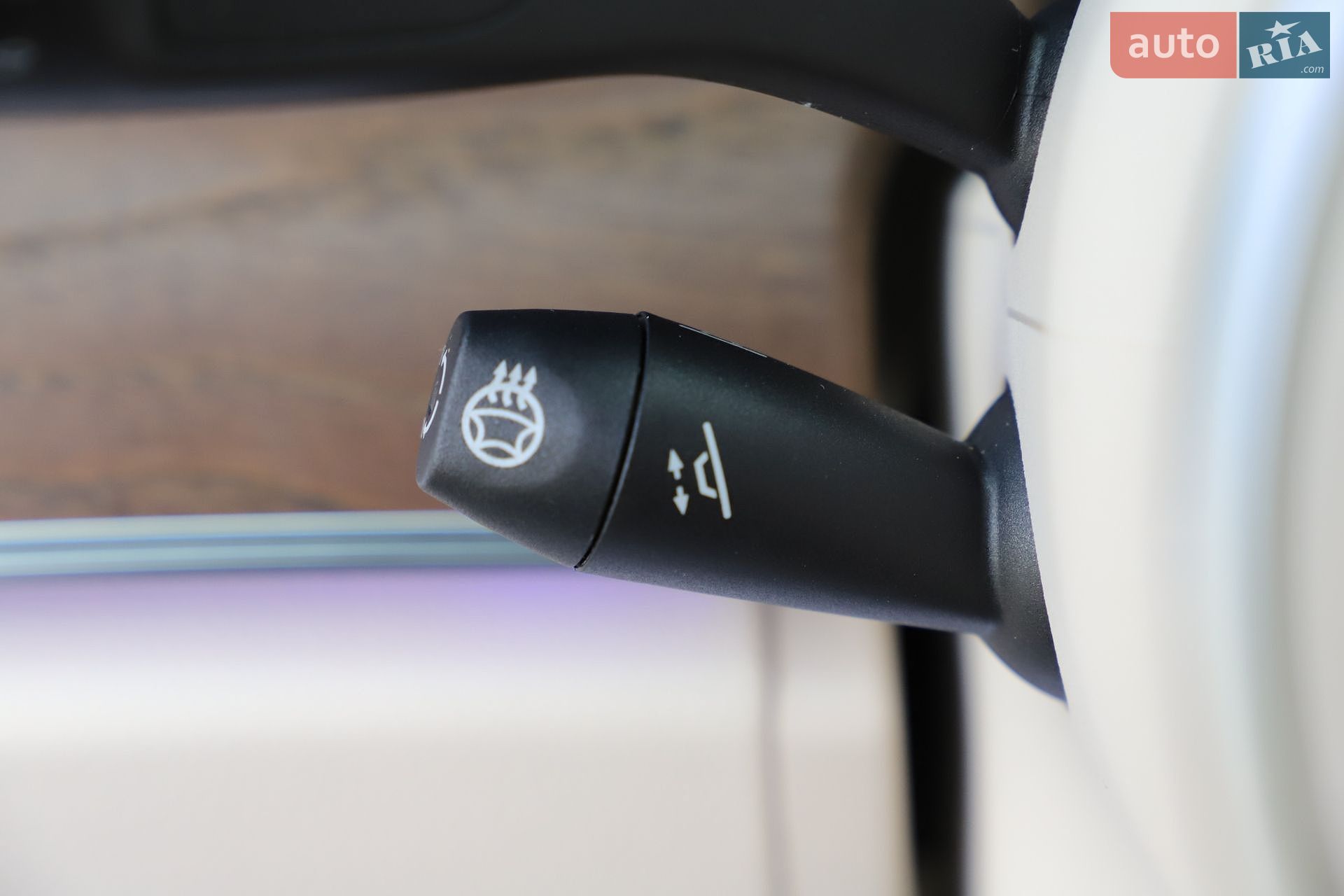 Mercedes-Benz E-Class 2019 VIN WDDZF0EB1KA665766 фото оголошення 71 з 161