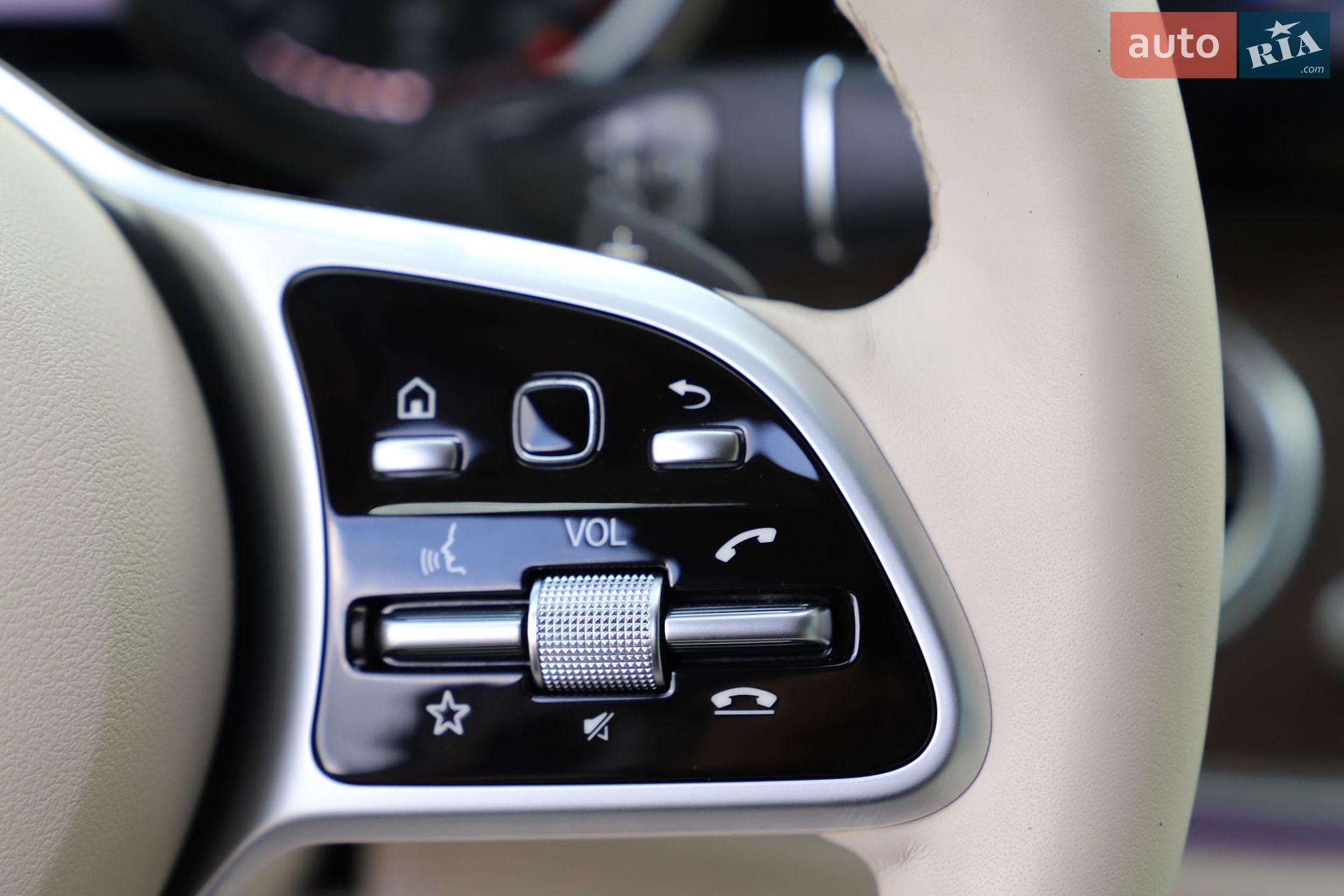 Mercedes-Benz E-Class 2019 VIN WDDZF0EB1KA665766 фото оголошення 75 з 161