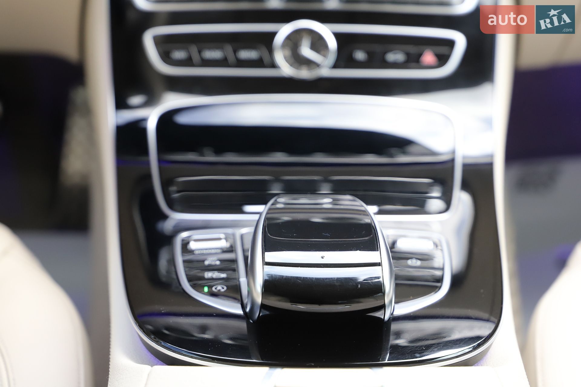Mercedes-Benz E-Class 2019 VIN WDDZF0EB1KA665766 фото оголошення 84 з 161