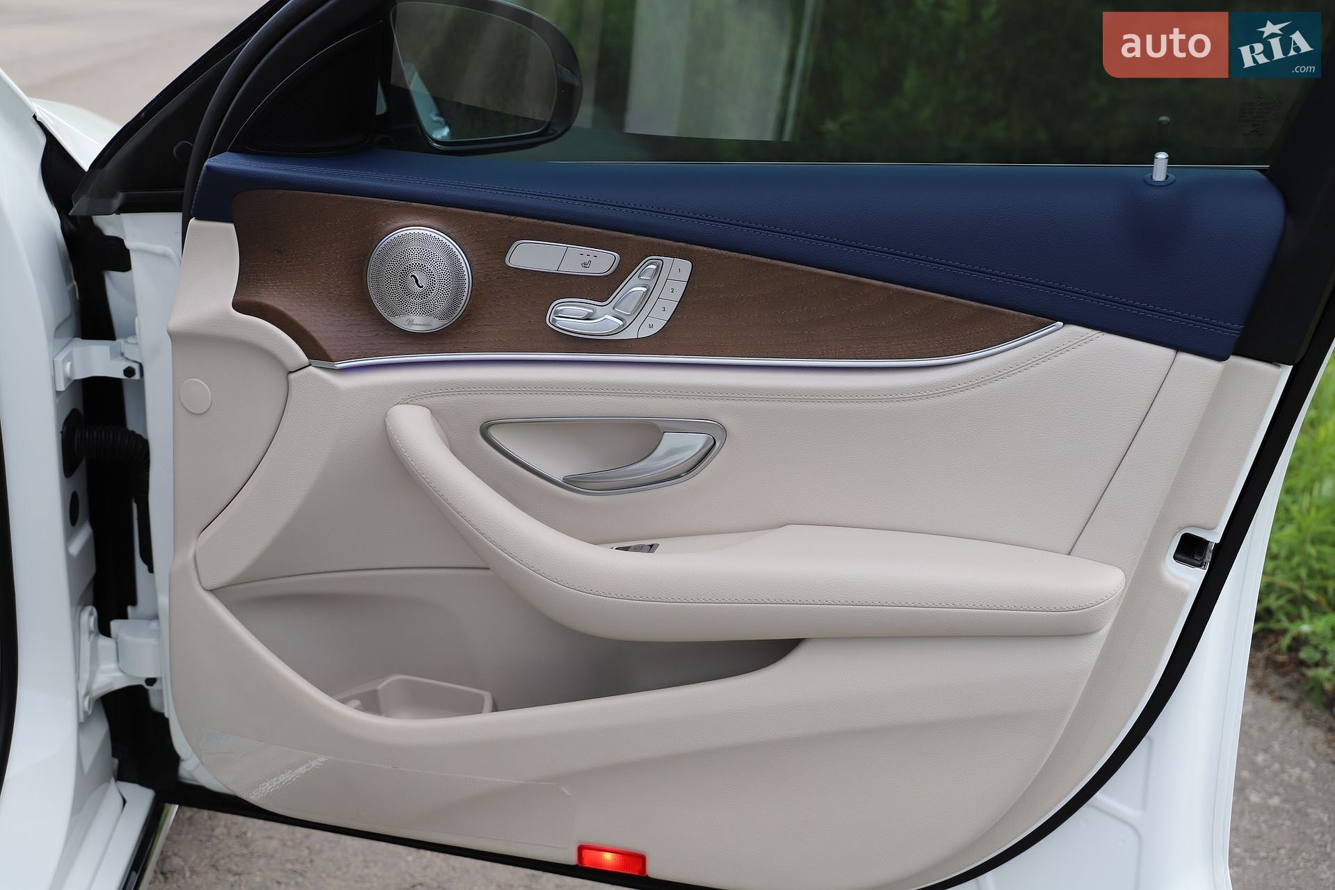 Mercedes-Benz E-Class 2019 VIN WDDZF0EB1KA665766 фото оголошення 103 з 161