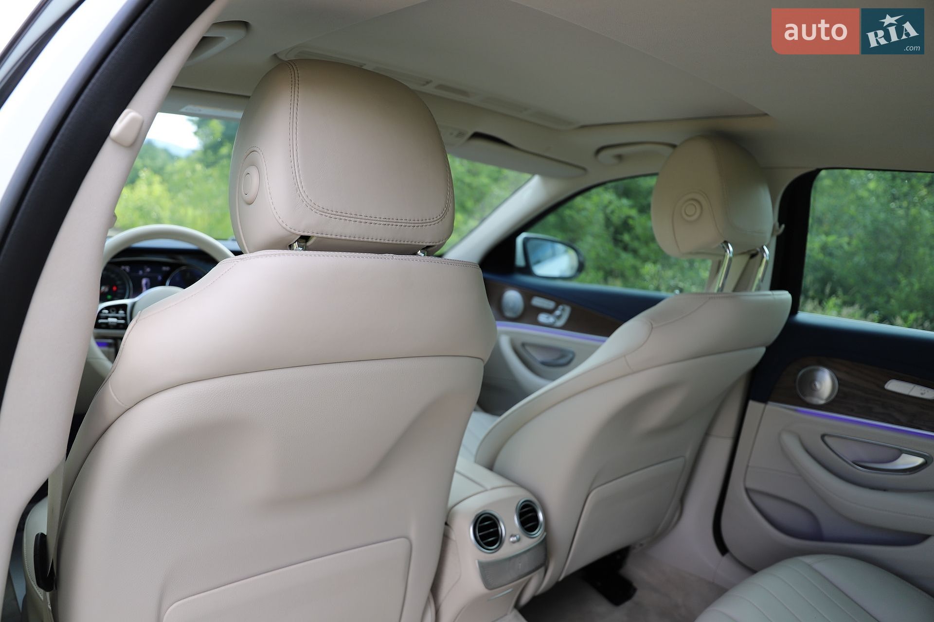 Mercedes-Benz E-Class 2019 VIN WDDZF0EB1KA665766 фото оголошення 117 з 161