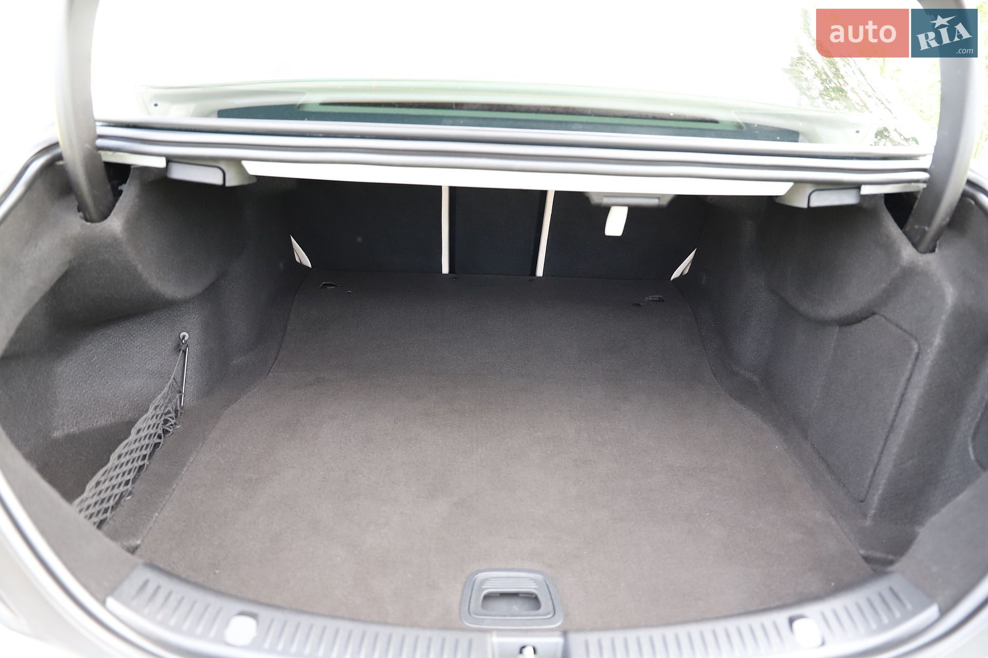 Mercedes-Benz E-Class 2019 VIN WDDZF0EB1KA665766 фото оголошення 121 з 161