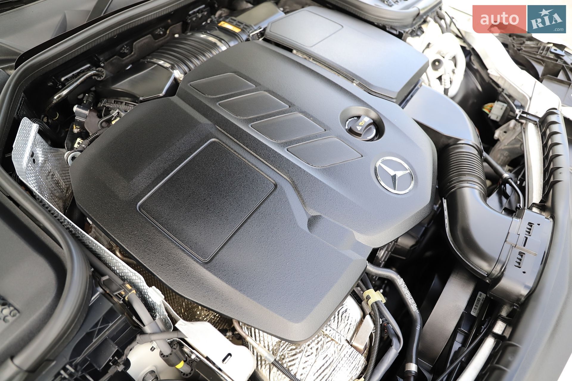 Mercedes-Benz E-Class 2019 VIN WDDZF0EB1KA665766 фото оголошення 119 з 161