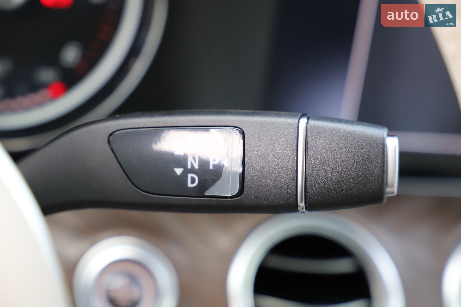 Mercedes-Benz E-Class 2019 VIN WDDZF0EB1KA665766 фото оголошення 143 з 161