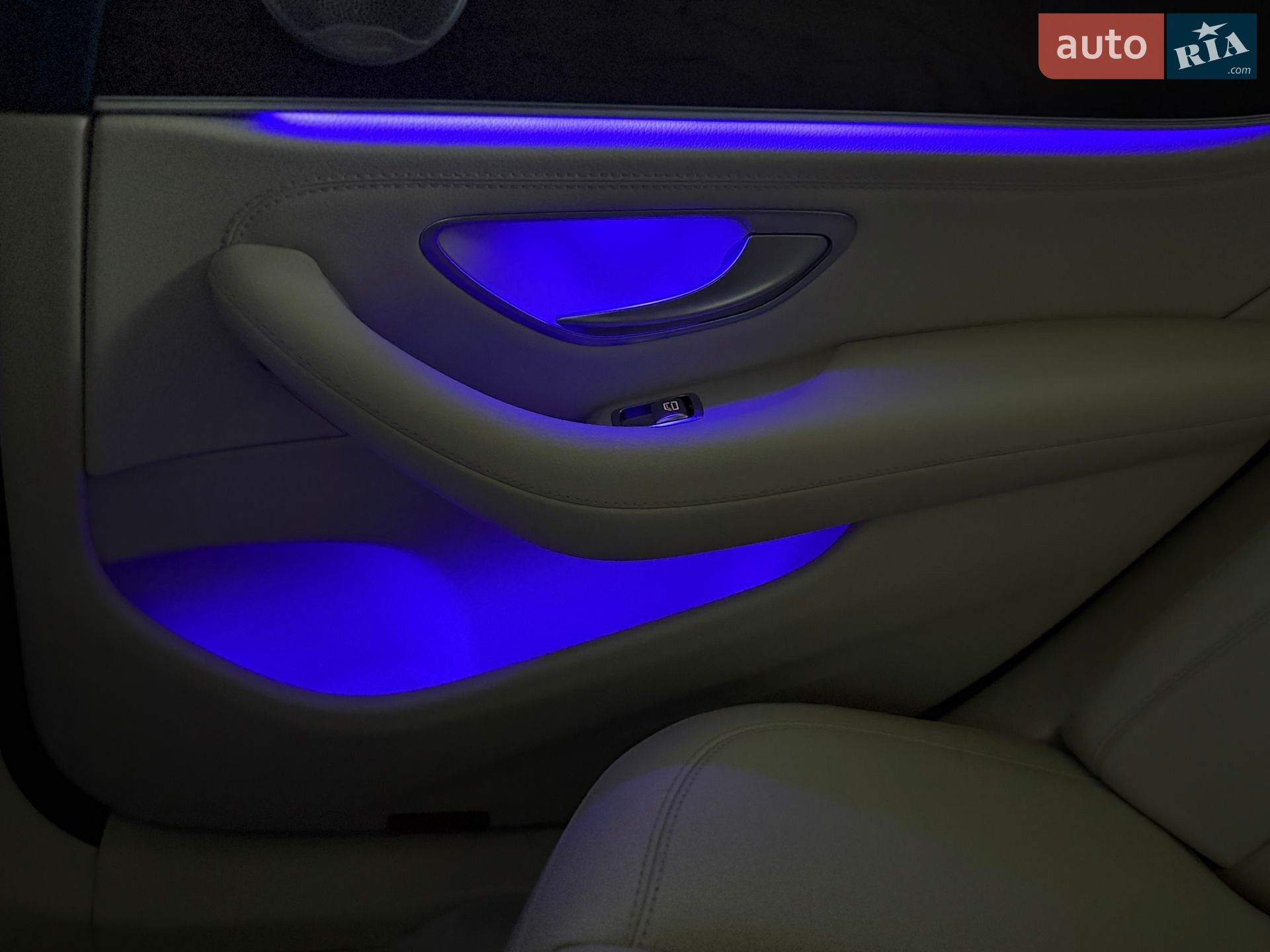 Mercedes-Benz E-Class 2019 VIN WDDZF0EB1KA665766 фото оголошення 161 з 161