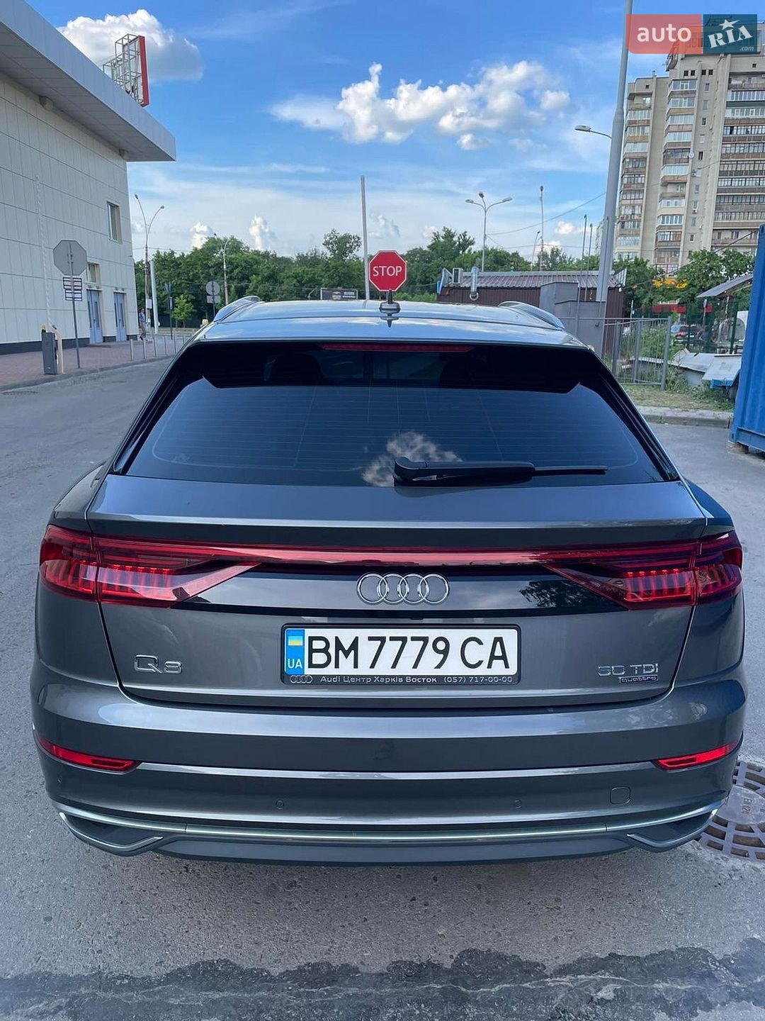 Audi Q8 2021 VIN WAUZZZF10MD028751 фото оголошення 3 з 11