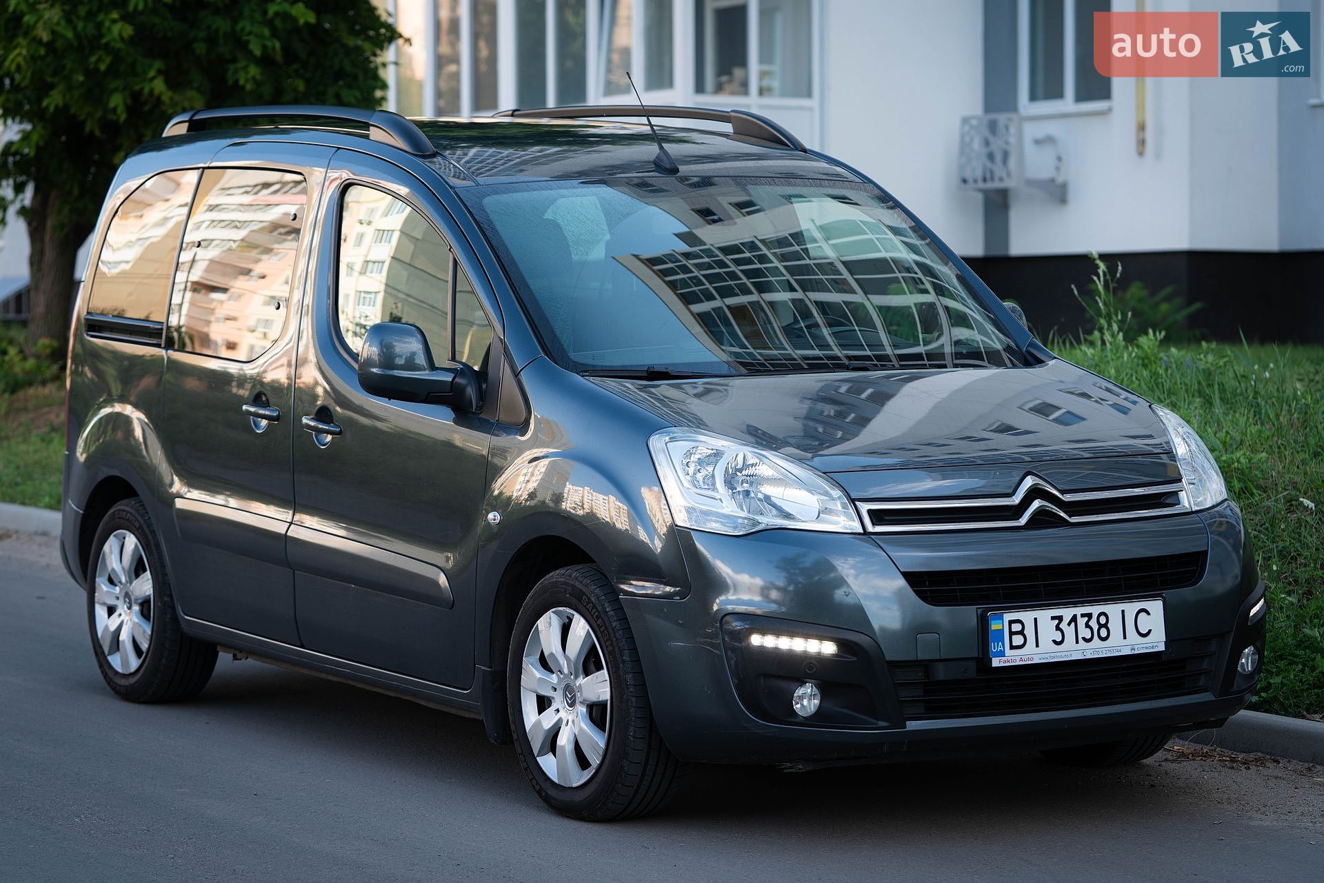 Citroen Berlingo 2017 VIN VF77JBHZMHJ825644 фото оголошення 3 з 17