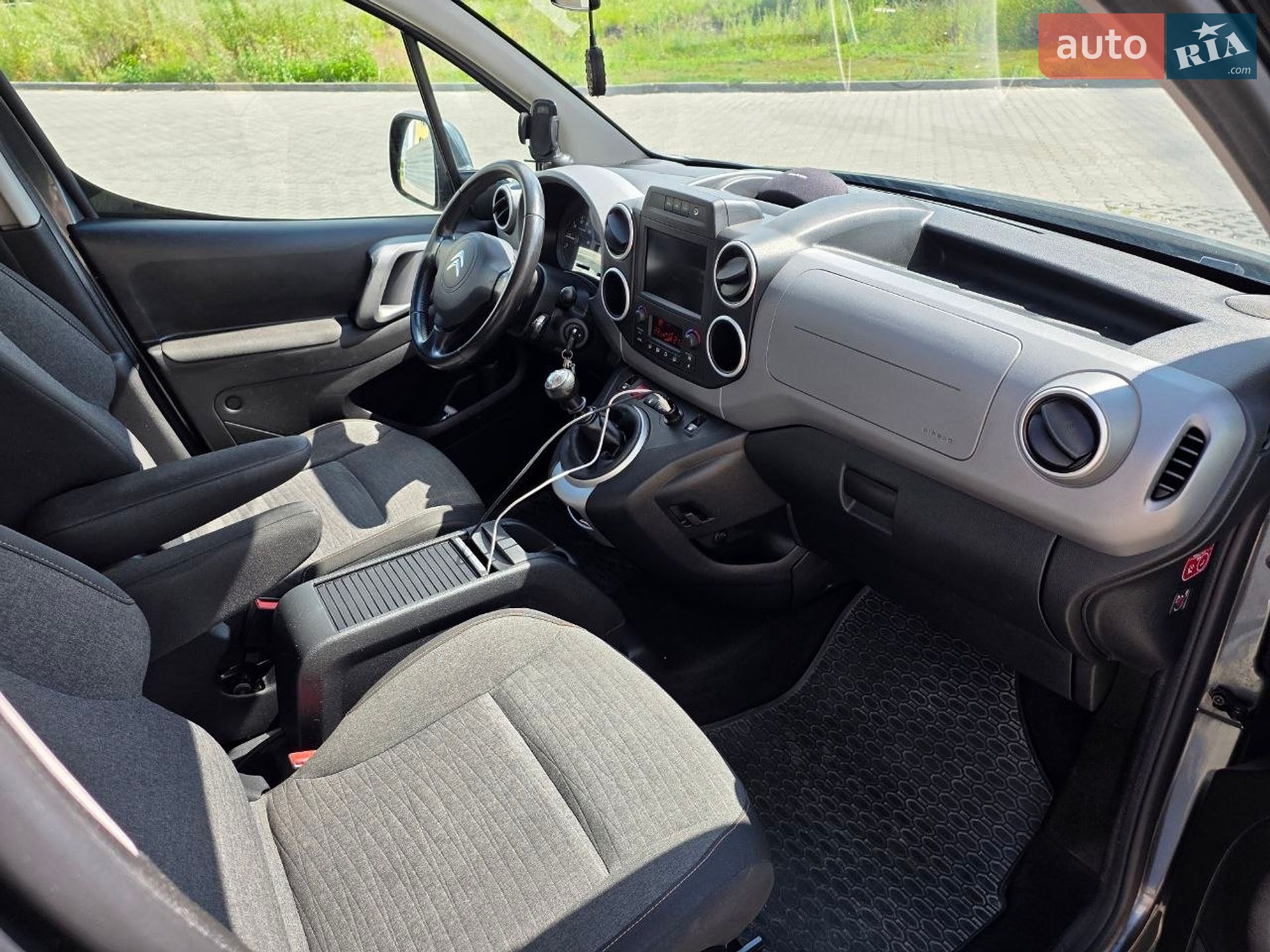 Citroen Berlingo 2017 VIN VF77JBHZMHJ825644 фото оголошення 10 з 17