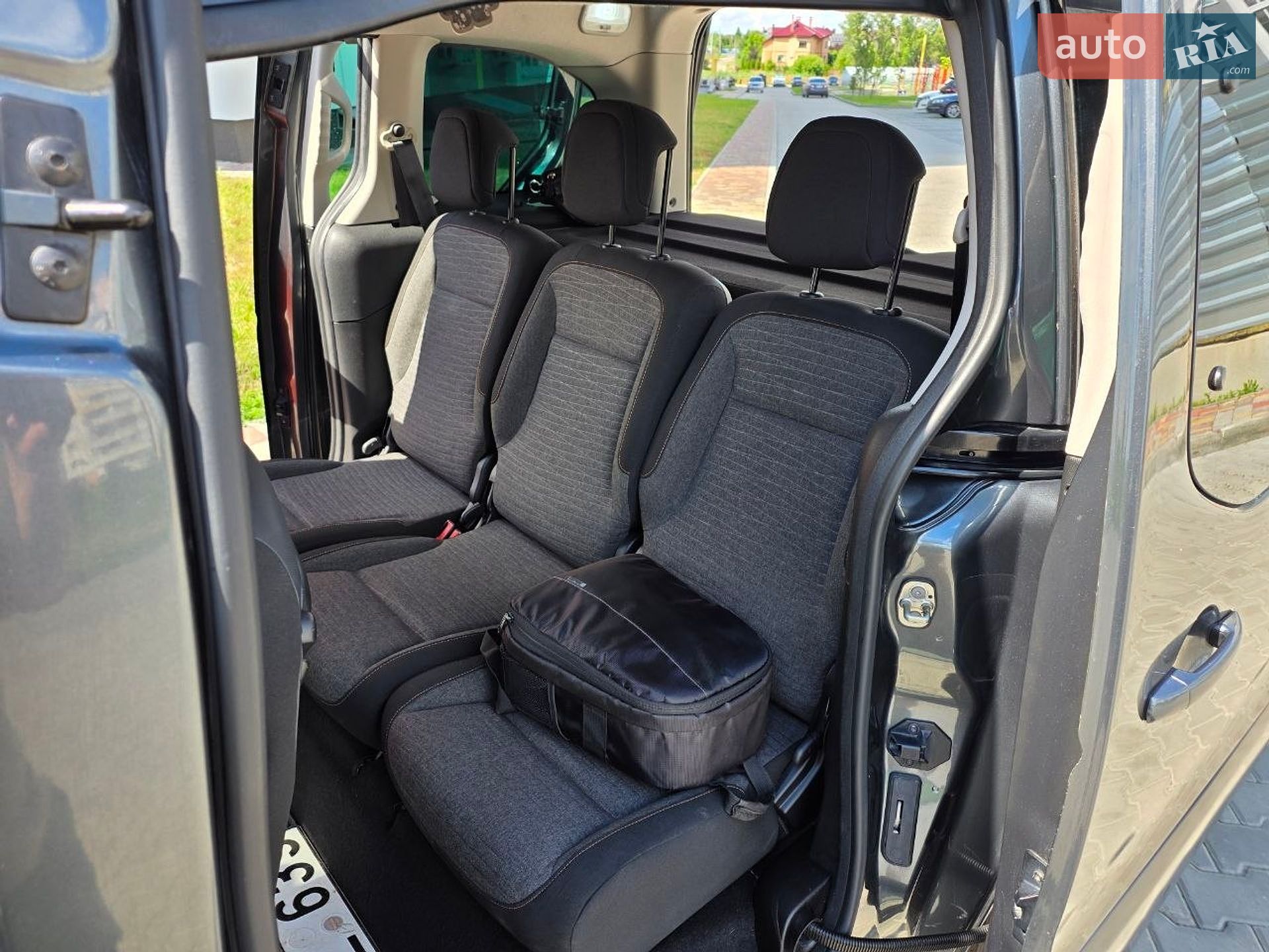 Citroen Berlingo 2017 VIN VF77JBHZMHJ825644 фото оголошення 11 з 17
