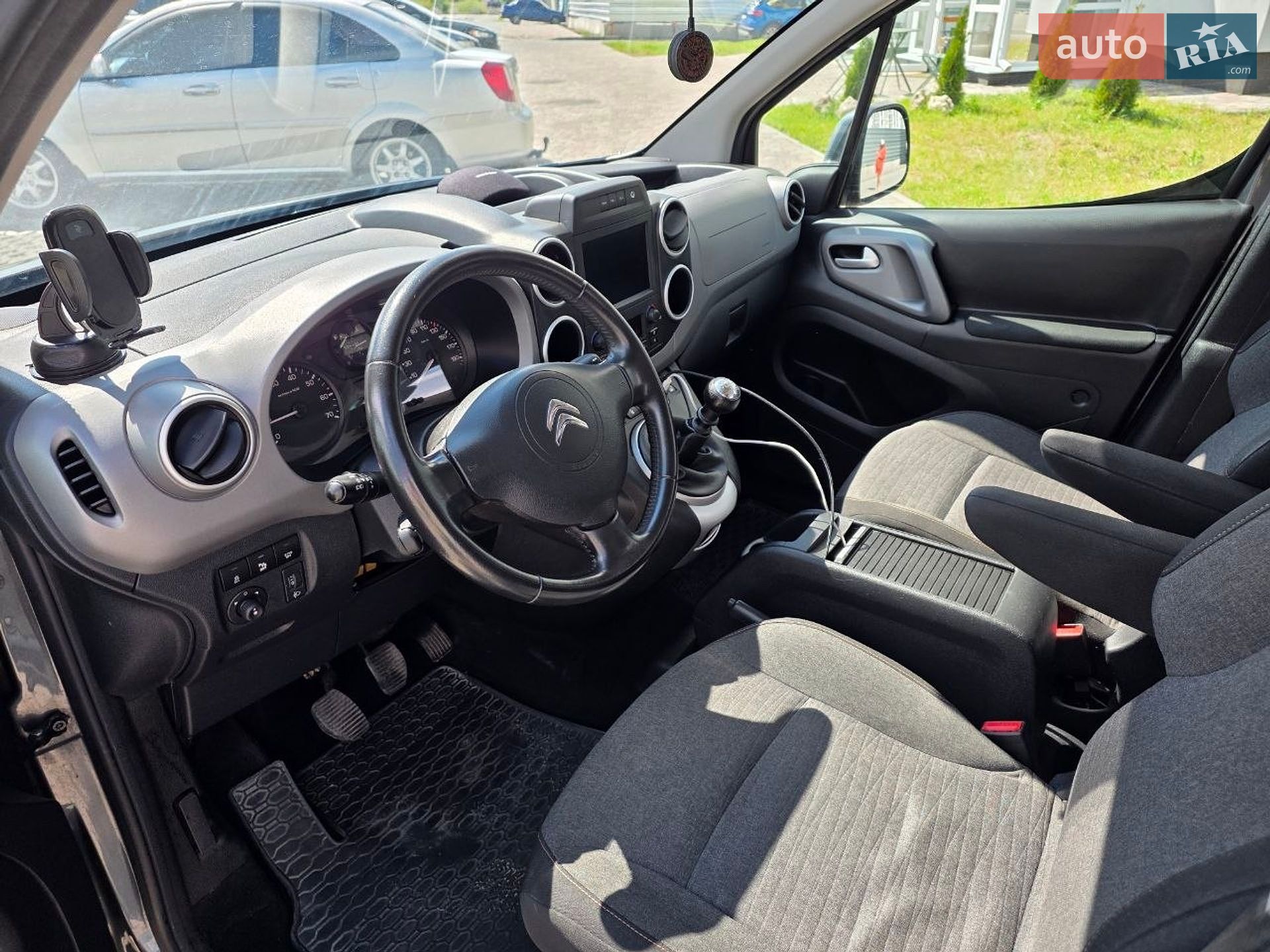 Citroen Berlingo 2017 VIN VF77JBHZMHJ825644 фото оголошення 8 з 17