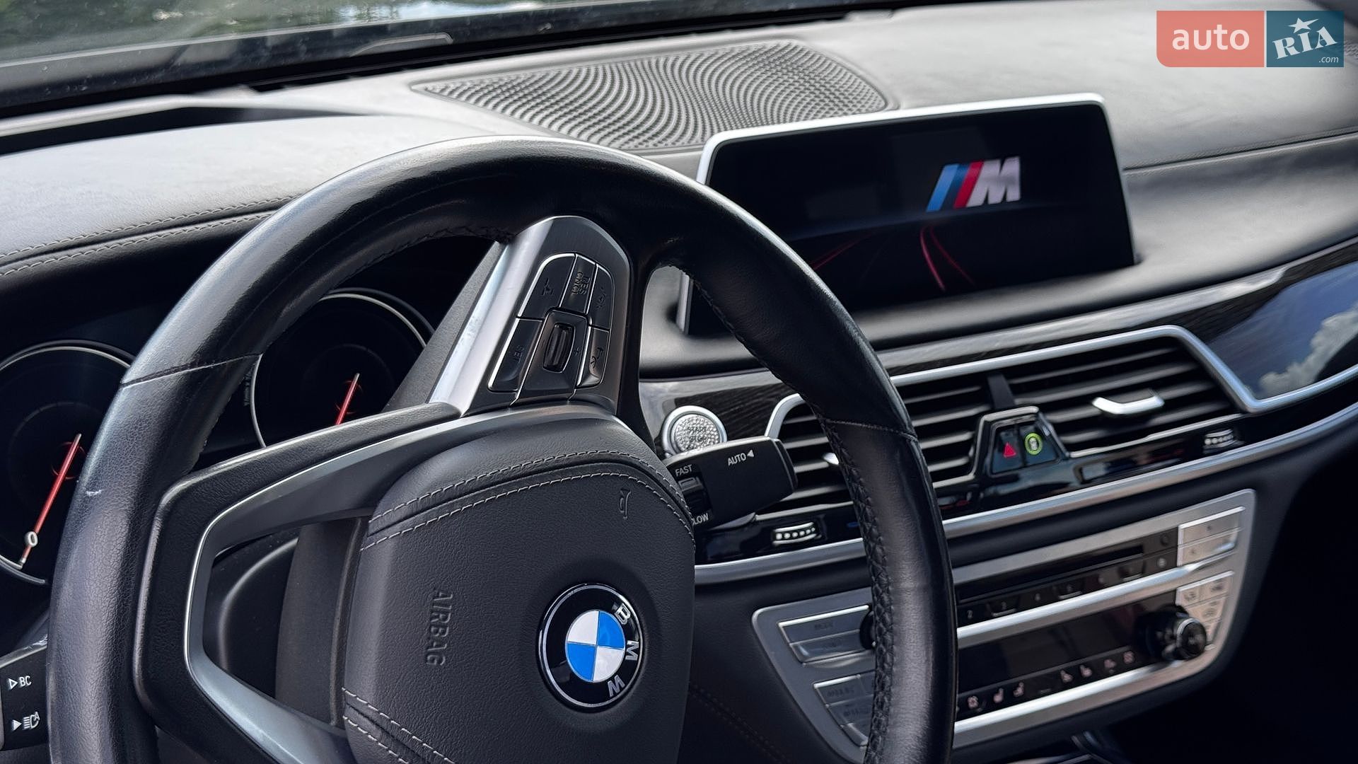 BMW 7 Series 2016 VIN WBA7E2C5XGG738986 фото оголошення 12 з 20