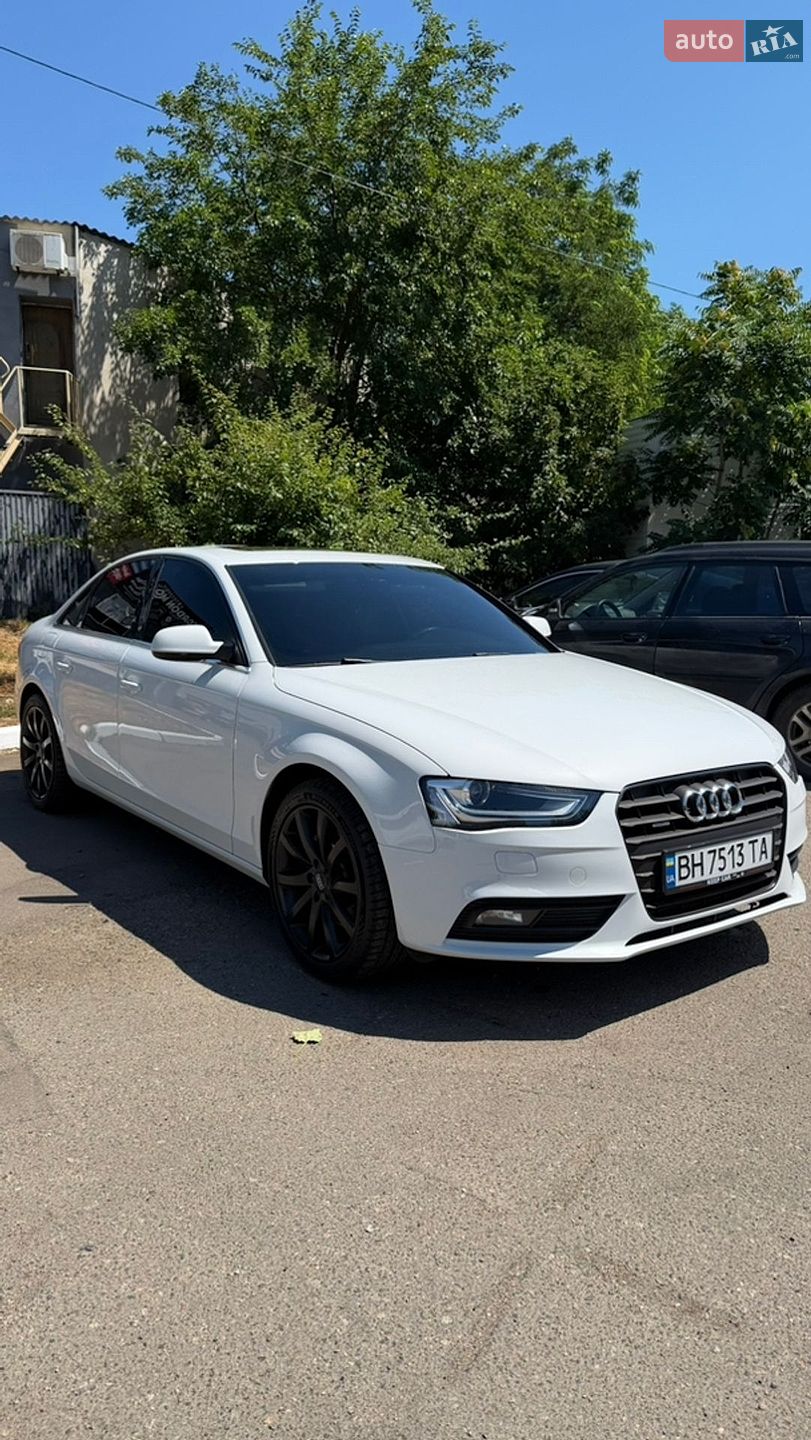Audi A4 2012 VIN WAUFFAFL5DN027443 фото оголошення 3 з 12
