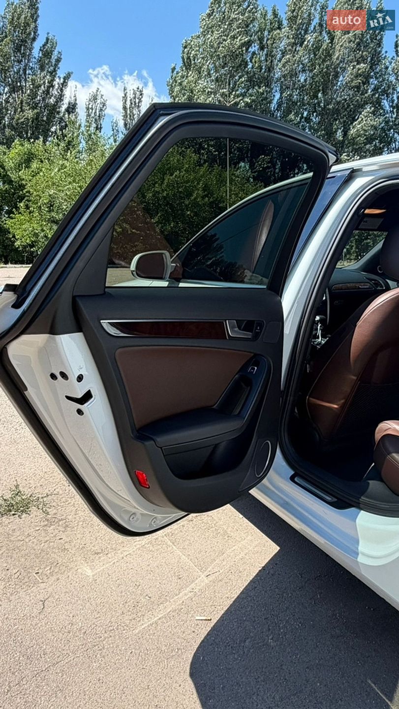 Audi A4 2012 VIN WAUFFAFL5DN027443 фото оголошення 5 з 12