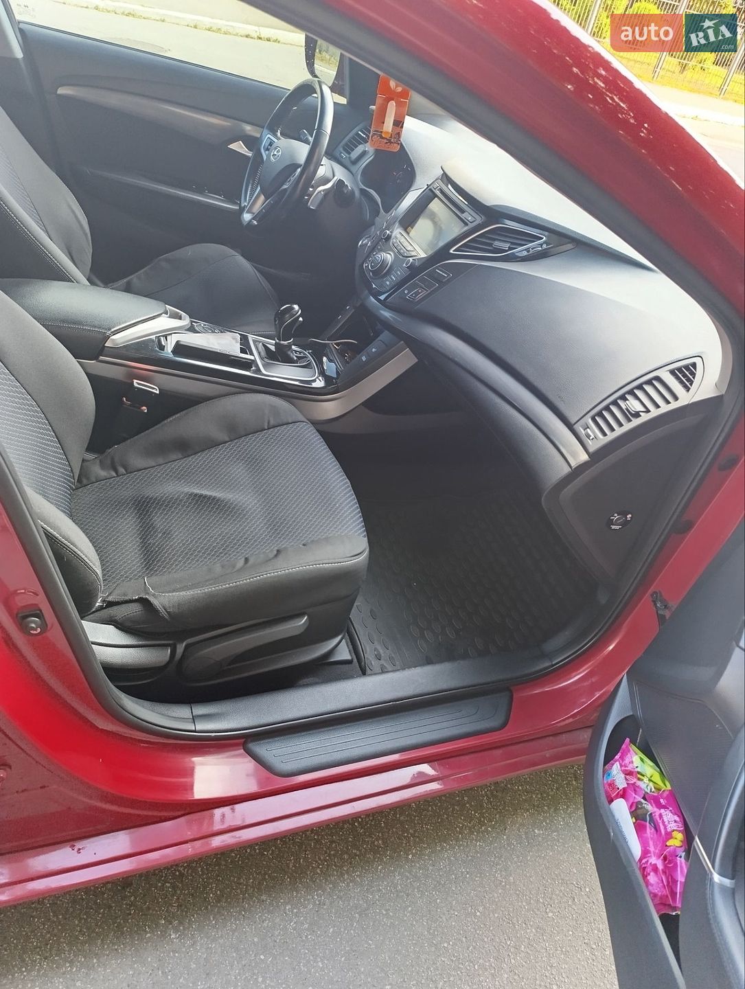 Hyundai i40 2015 VIN KMHLC81UBFU101638 фото оголошення 10 з 16