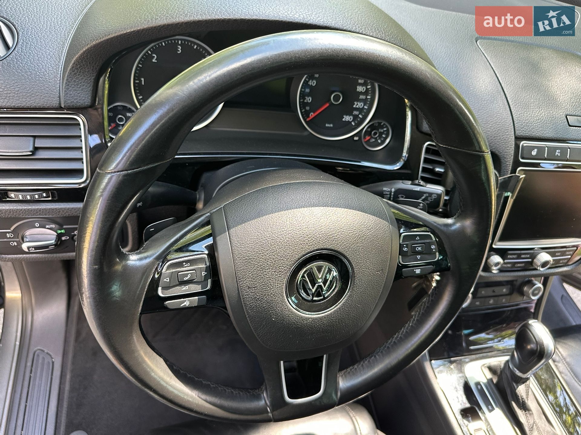 Volkswagen Touareg 2015 VIN WVGZZZ7PZGD012526 фото оголошення 18 з 21