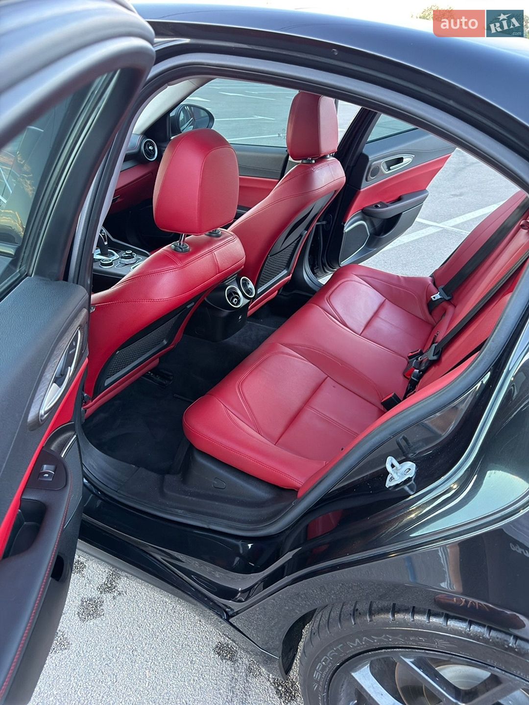 Alfa Romeo Giulia 2021 VIN ZARFAMBN6M7644810 фото оголошення 17 з 24