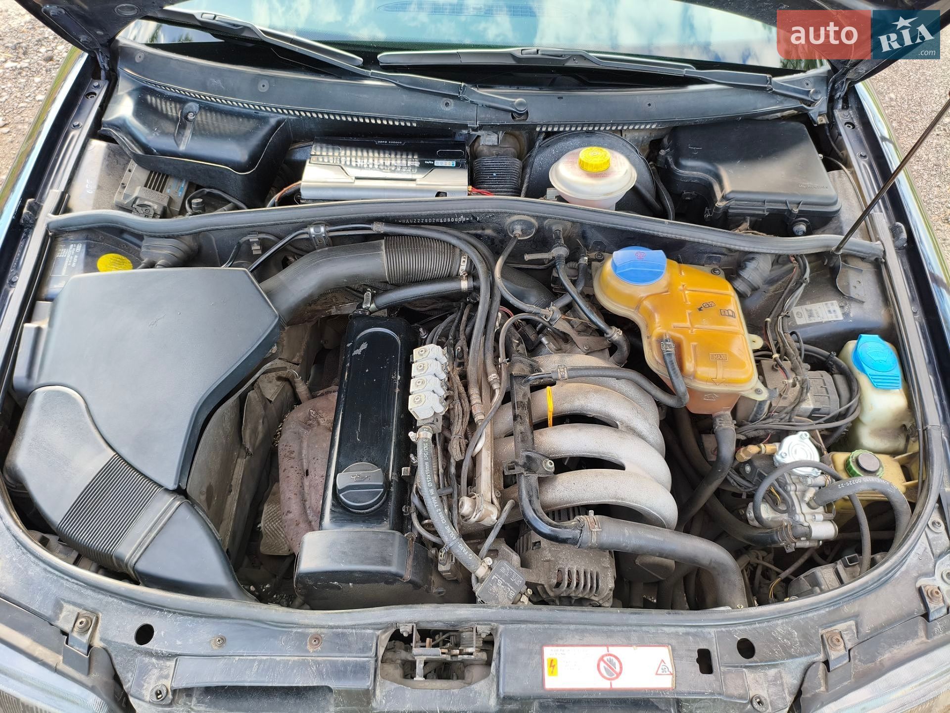 Audi A4 1998 VIN WAUZZZ8DZWA090858 фото оголошення 11 з 27
