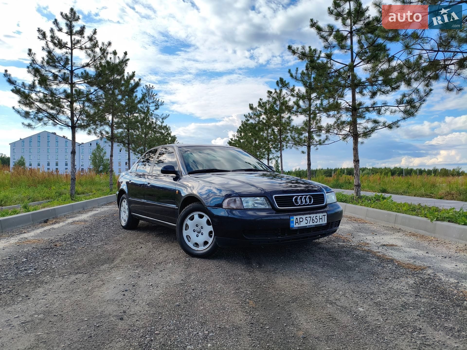 Audi A4 1998 VIN WAUZZZ8DZWA090858 фото оголошення 2 з 27
