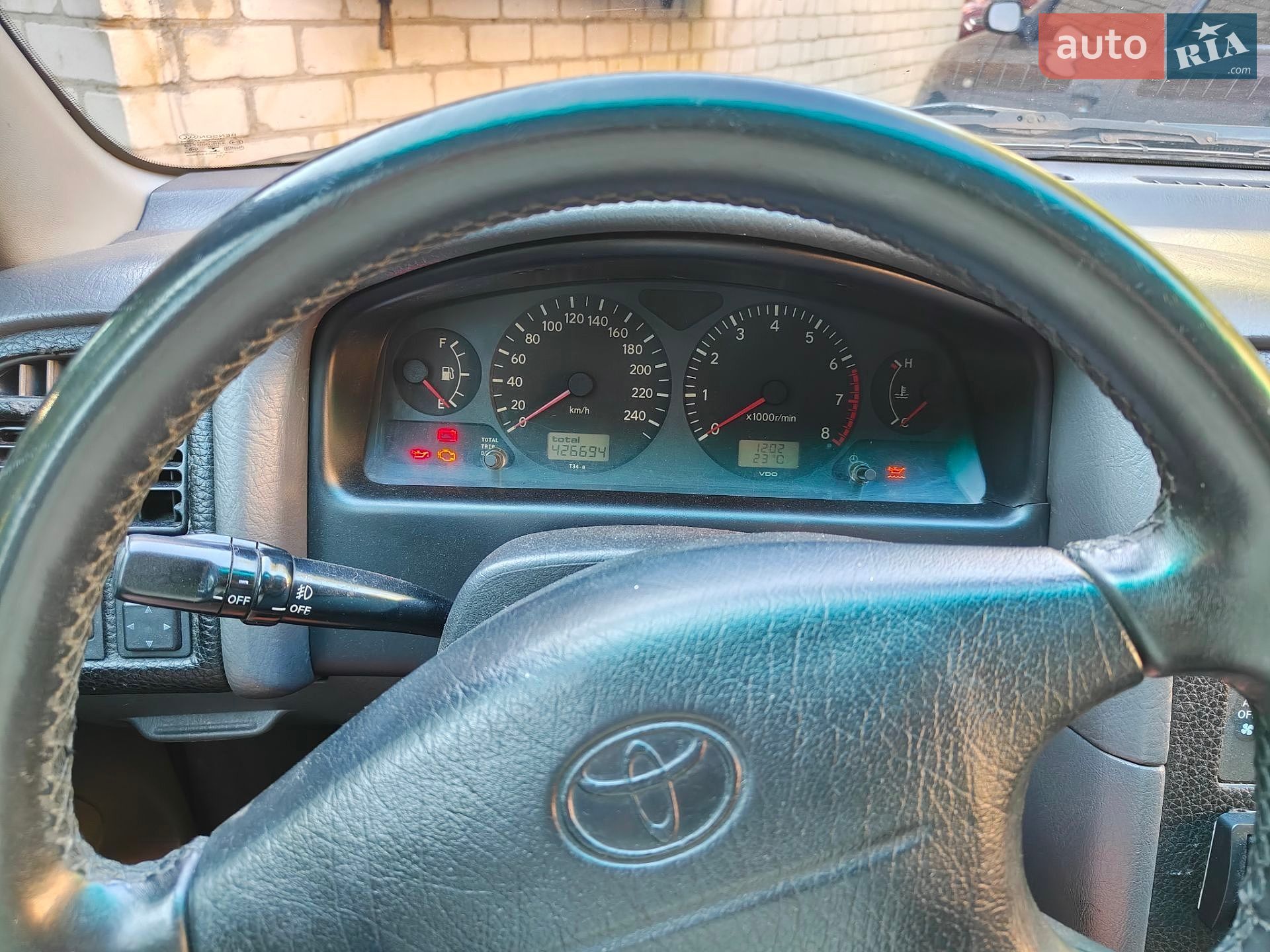 Toyota Avensis 1998 VIN SB153SBN00E025247 фото оголошення 13 з 16