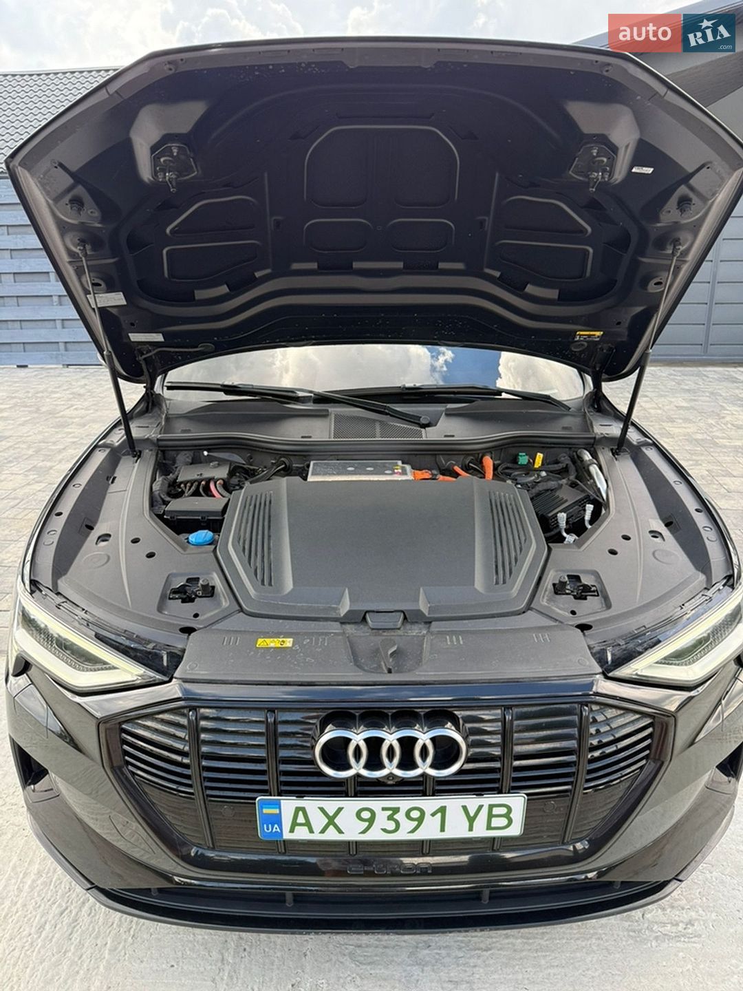 Audi e-tron 2021 VIN WA1AAAGE3MB024869 фото оголошення 9 з 13