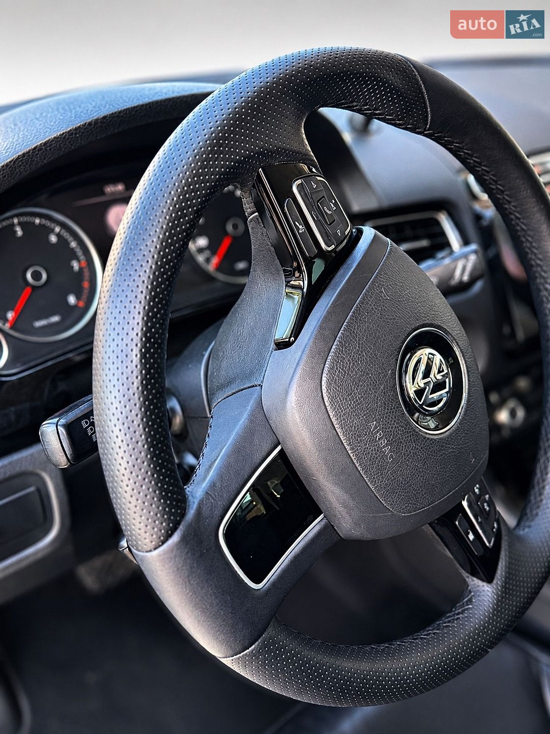Volkswagen Touareg 2017 VIN WVGZZZ7PZHD033058 фото оголошення 19 з 25