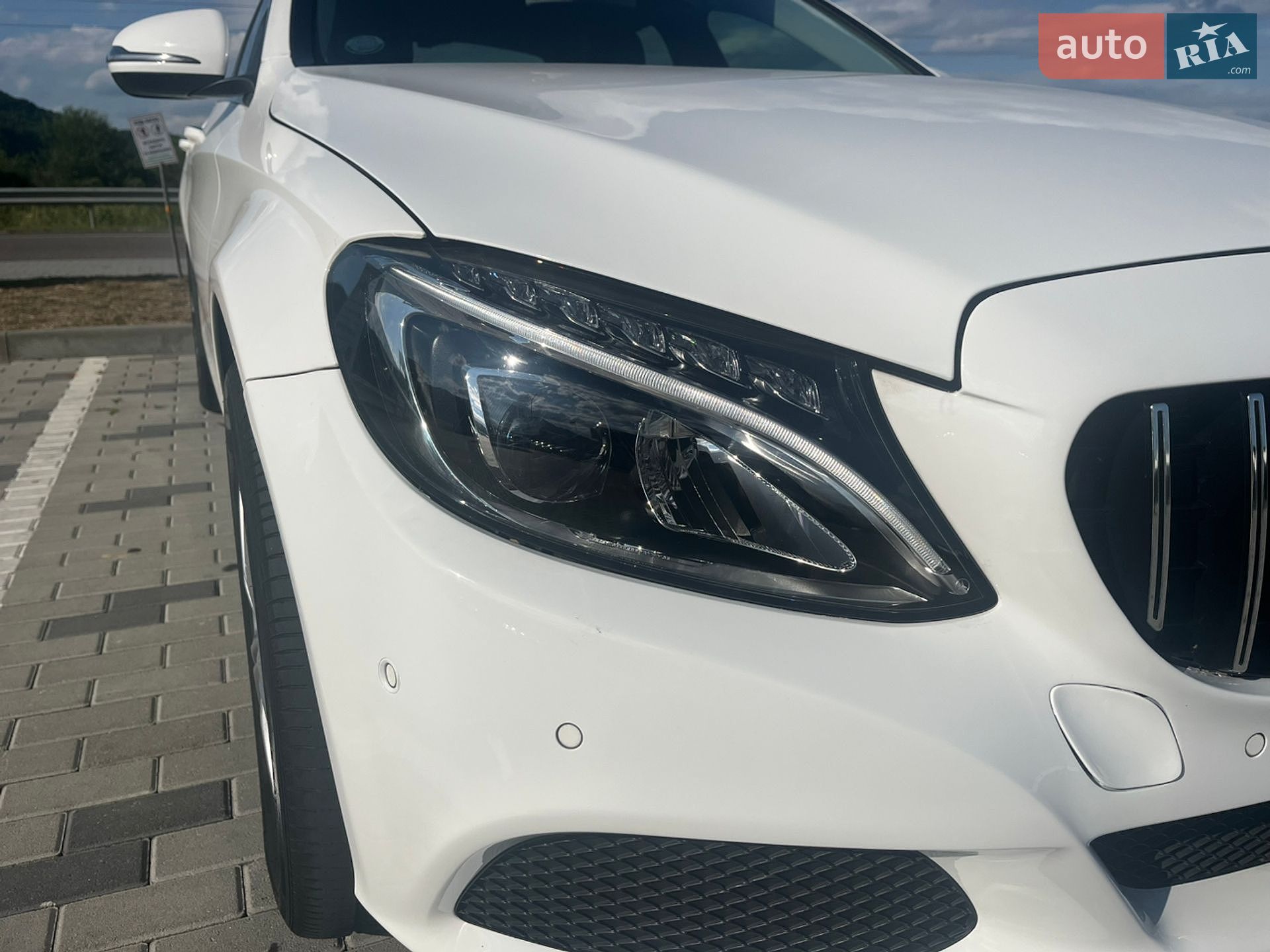 Mercedes-Benz C-Class 2015 VIN WDDWF0FB4GF290631 фото оголошення 9 з 45