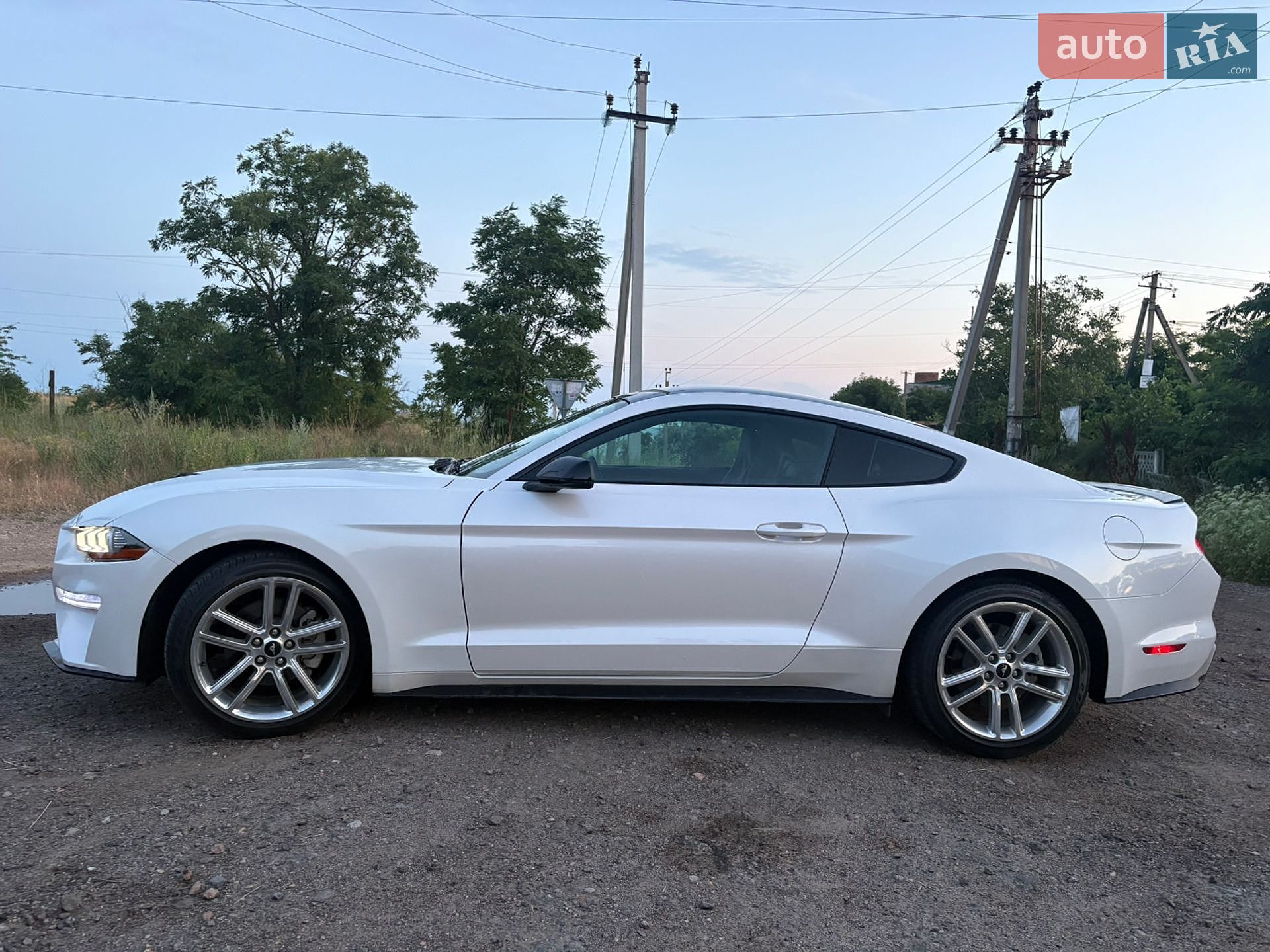 Ford Mustang 2017 VIN 1FA6P8TH7H5292174 фото оголошення 2 з 14