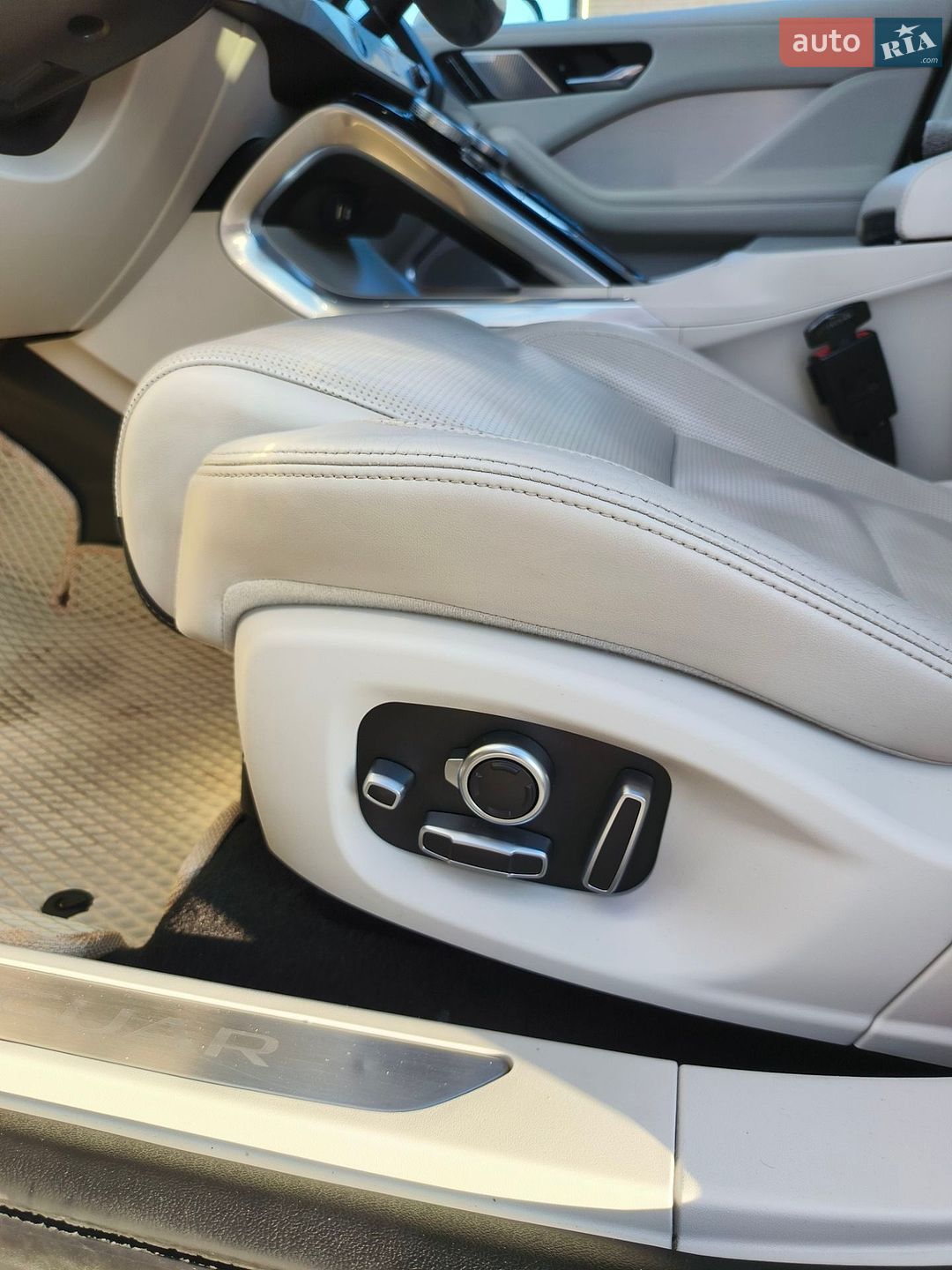 Jaguar I-Pace 2019 VIN SADHA2B14K1F70749 фото оголошення 13 з 20