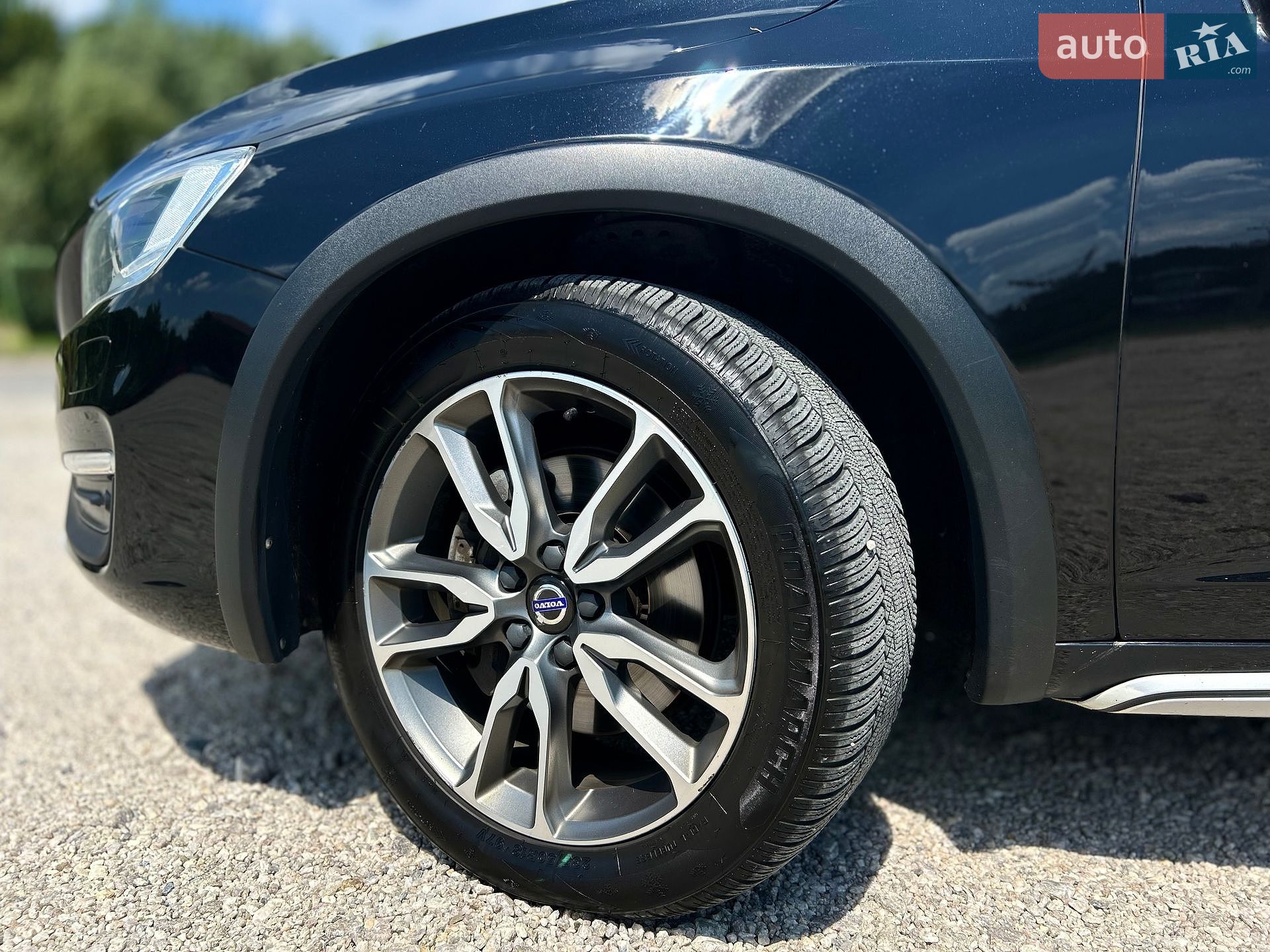 Volvo V60 Cross Country 2017 VIN YV1FZA5C6H1038157 фото оголошення 2 з 4