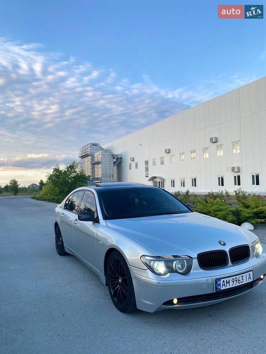 BMW 7 Series 2004 VIN WBAGM21010DR56879 фото оголошення 3 з 26