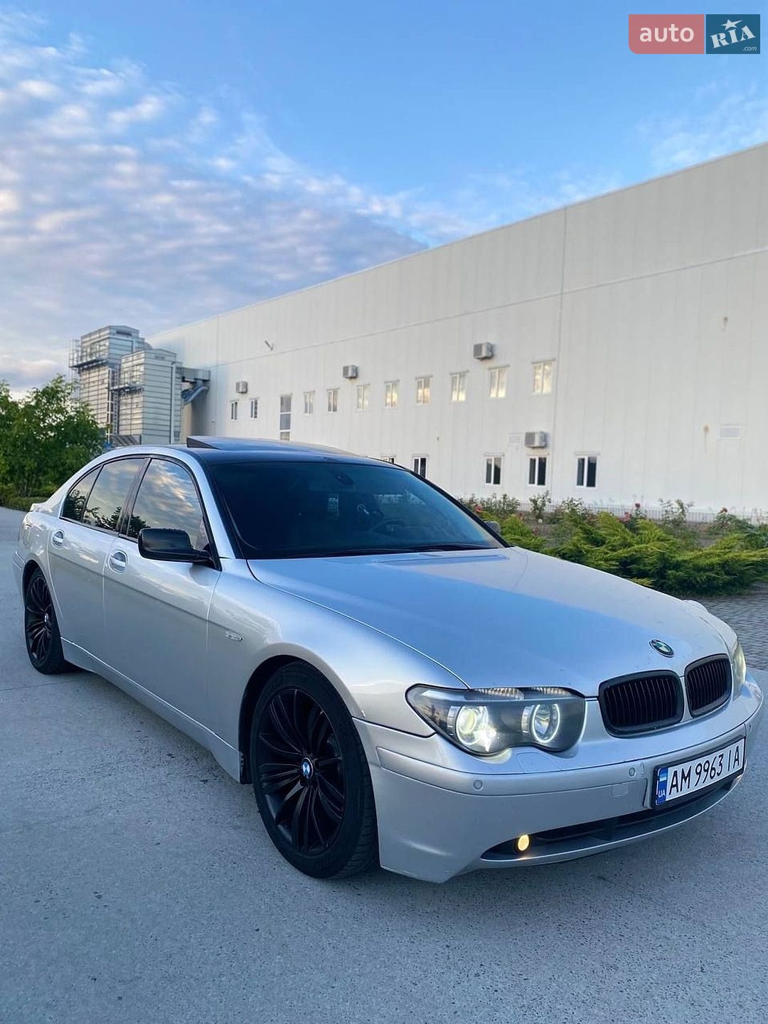 BMW 7 Series 2004 VIN WBAGM21010DR56879 фото оголошення 2 з 26